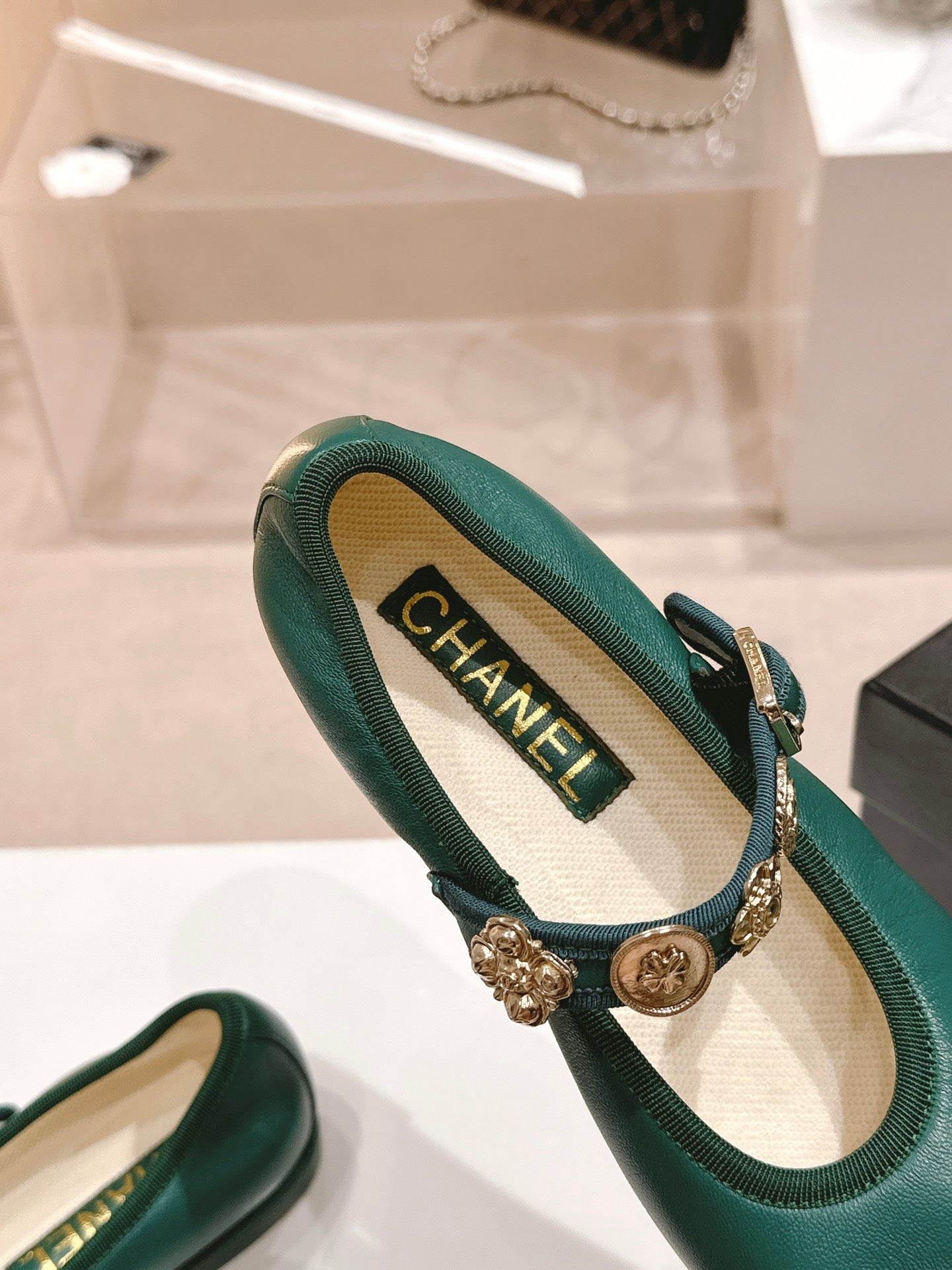 CC MARY JANES GREEN CALFSKIN LIGHT GOLD METALIC