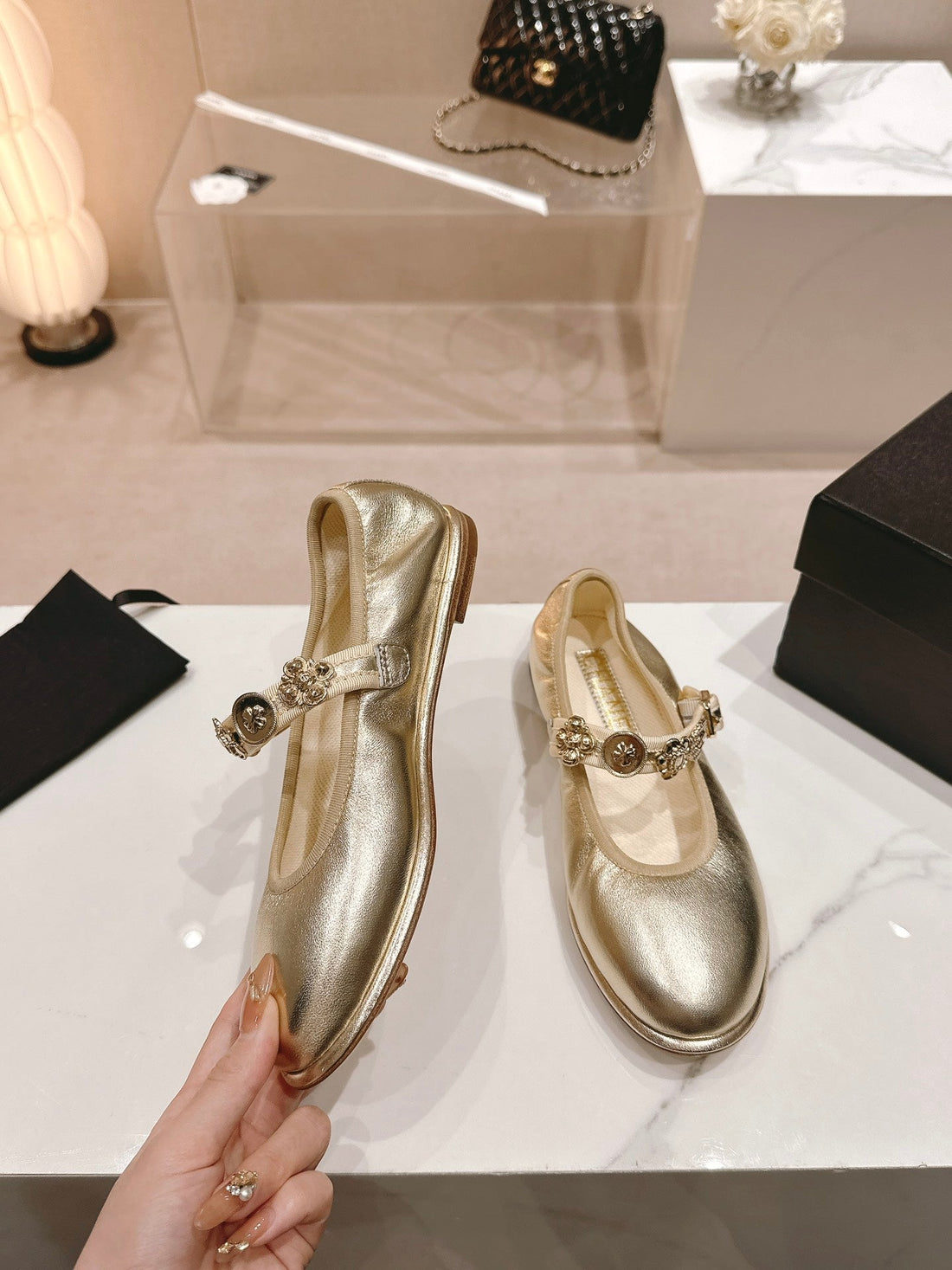 CC MARY JANES GOLD METALIC CALFSKIN LIGHT GOLD METALIC