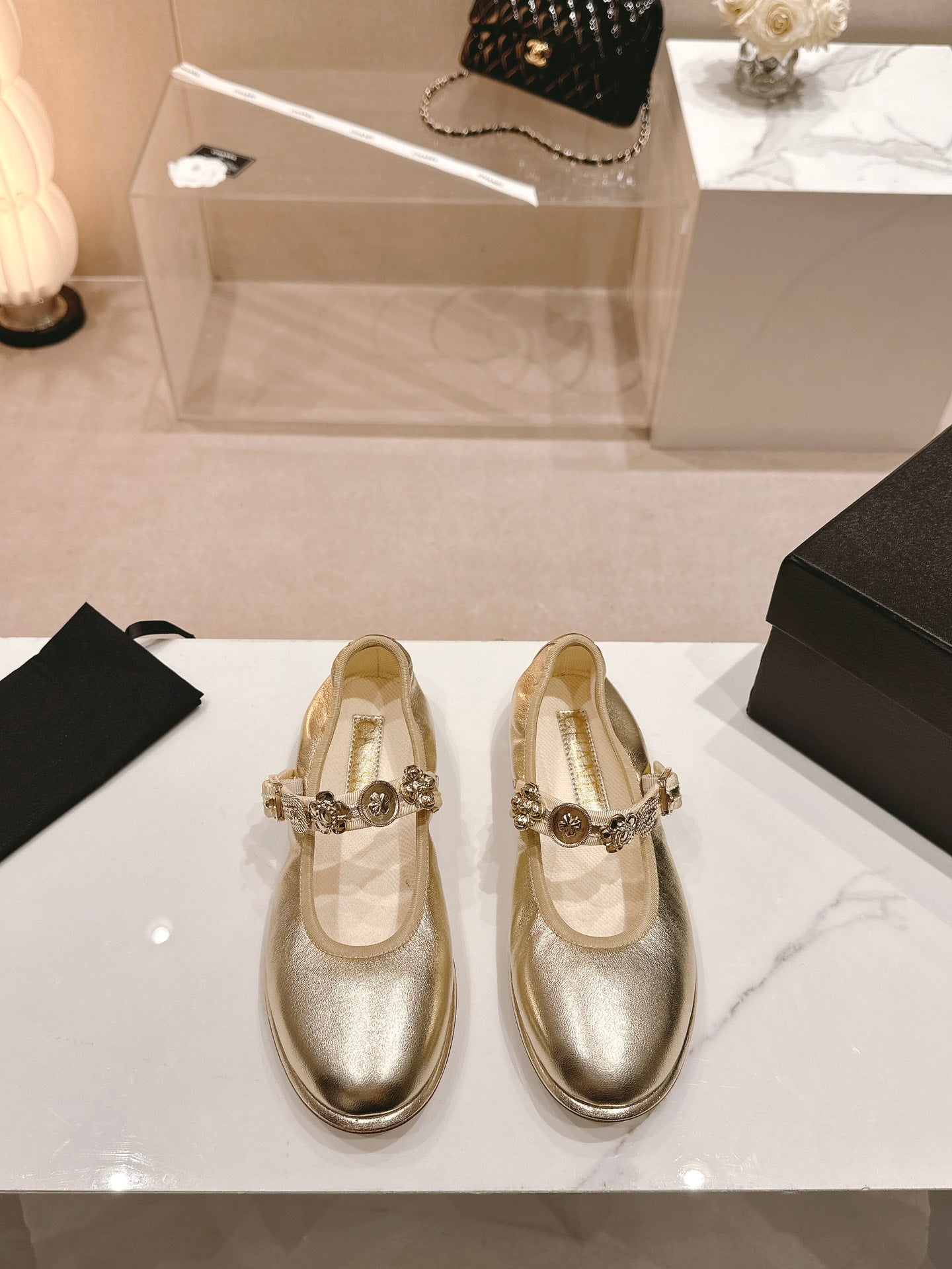 CC MARY JANES GOLD METALIC CALFSKIN LIGHT GOLD METALIC