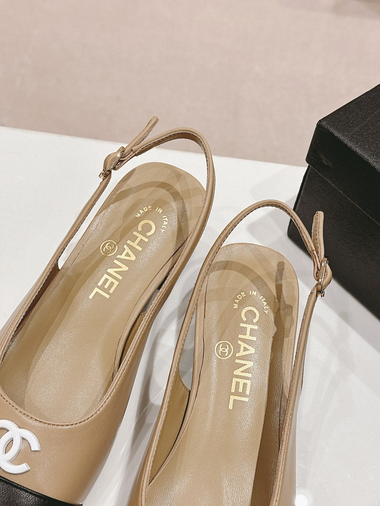 CC 2024 SLINGBACKS 40MM BEIGE BLACK LAMBSKIN
