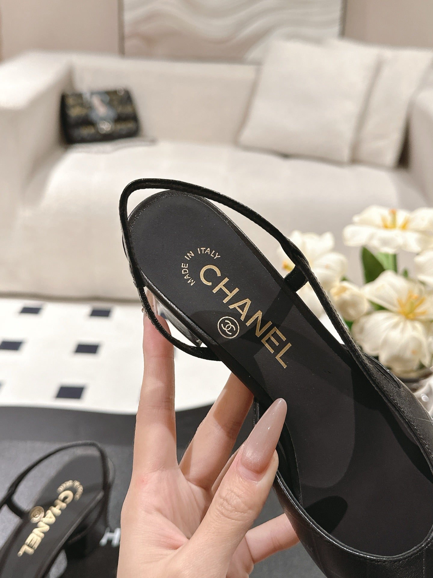 CC 25 Slingback Heel Black Embossed Leather 237494