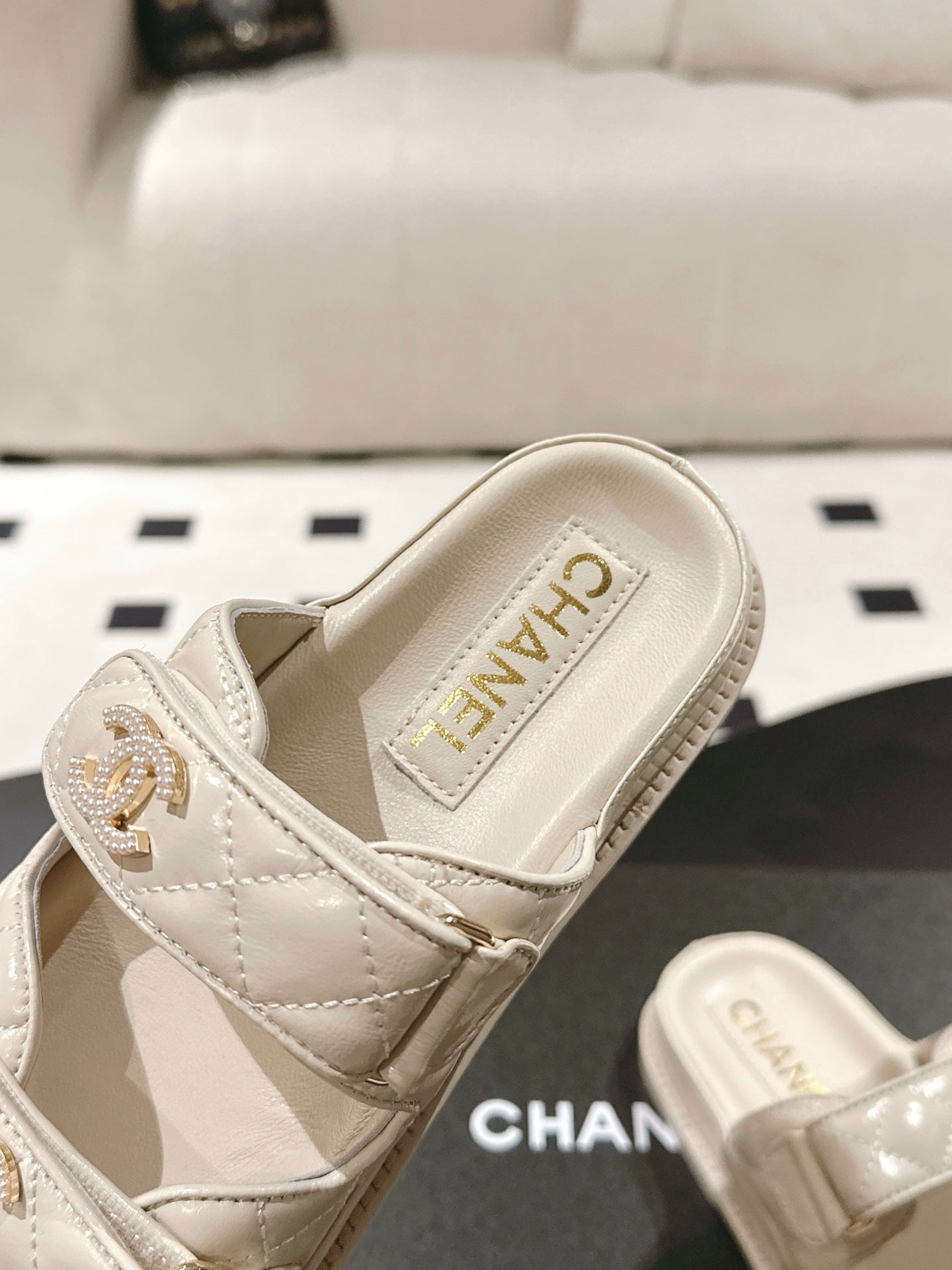 CC 25 Dad Sandal Mule Beige Cream Patent Leather 237577