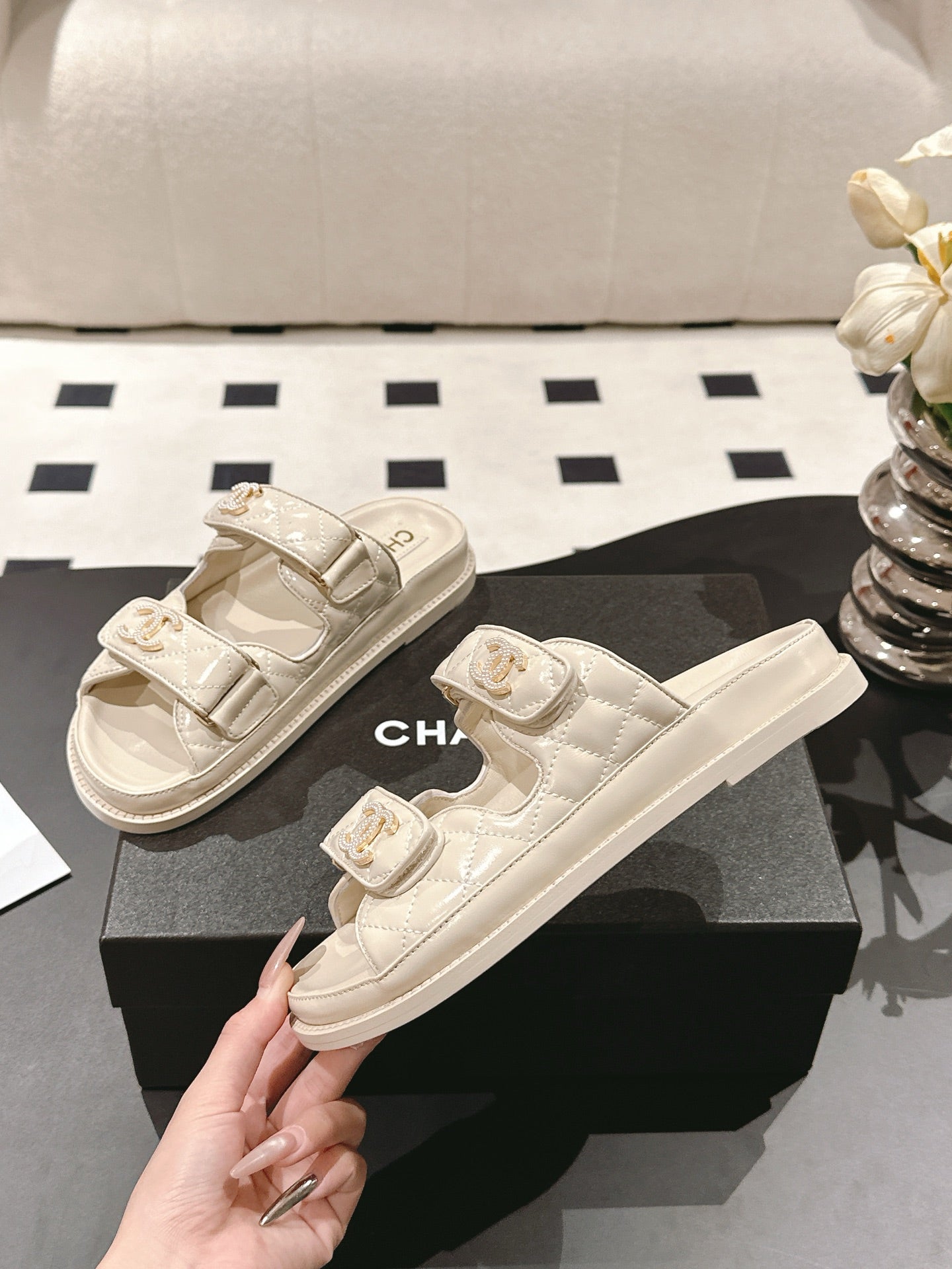 CC 25 Dad Sandal Mule Beige Cream Patent Leather 237577