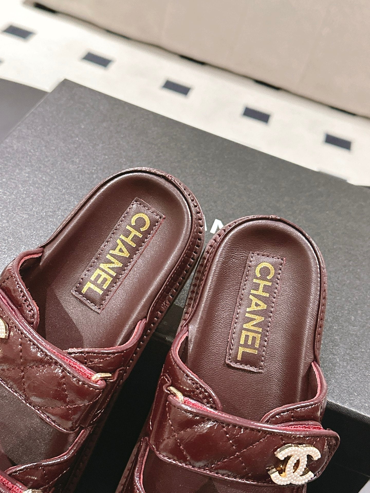 CC 25 Dad Sandal Mule Deep Brown Patent Leather 237578