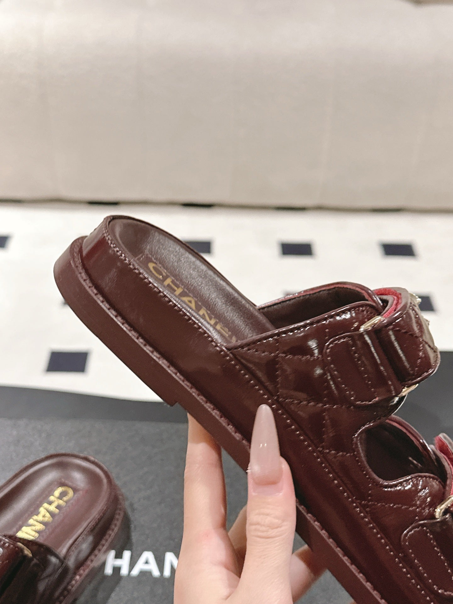 CC 25 Dad Sandal Mule Deep Brown Patent Leather 237578