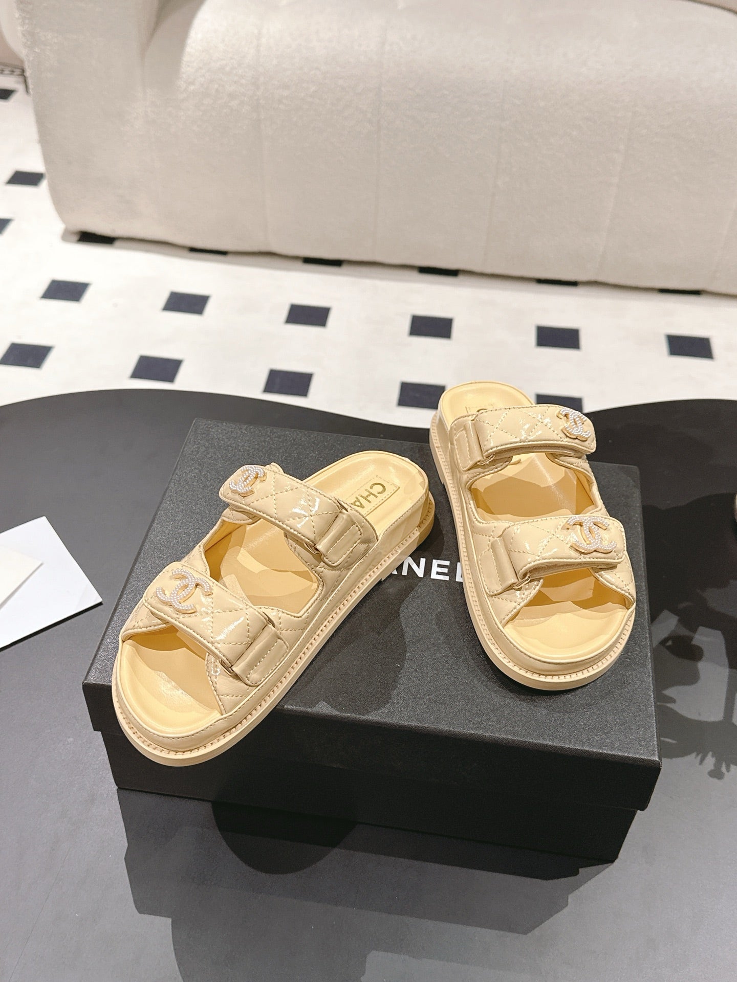 CC 25 Dad Sandal Mule Yellow Pastel Patent Leather 237582