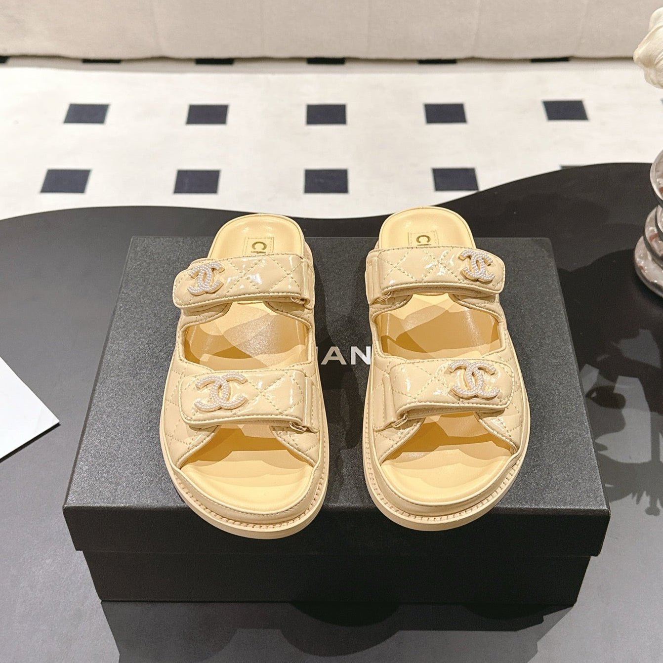 CC 25 Dad Sandal Mule Yellow Pastel Patent Leather 237582