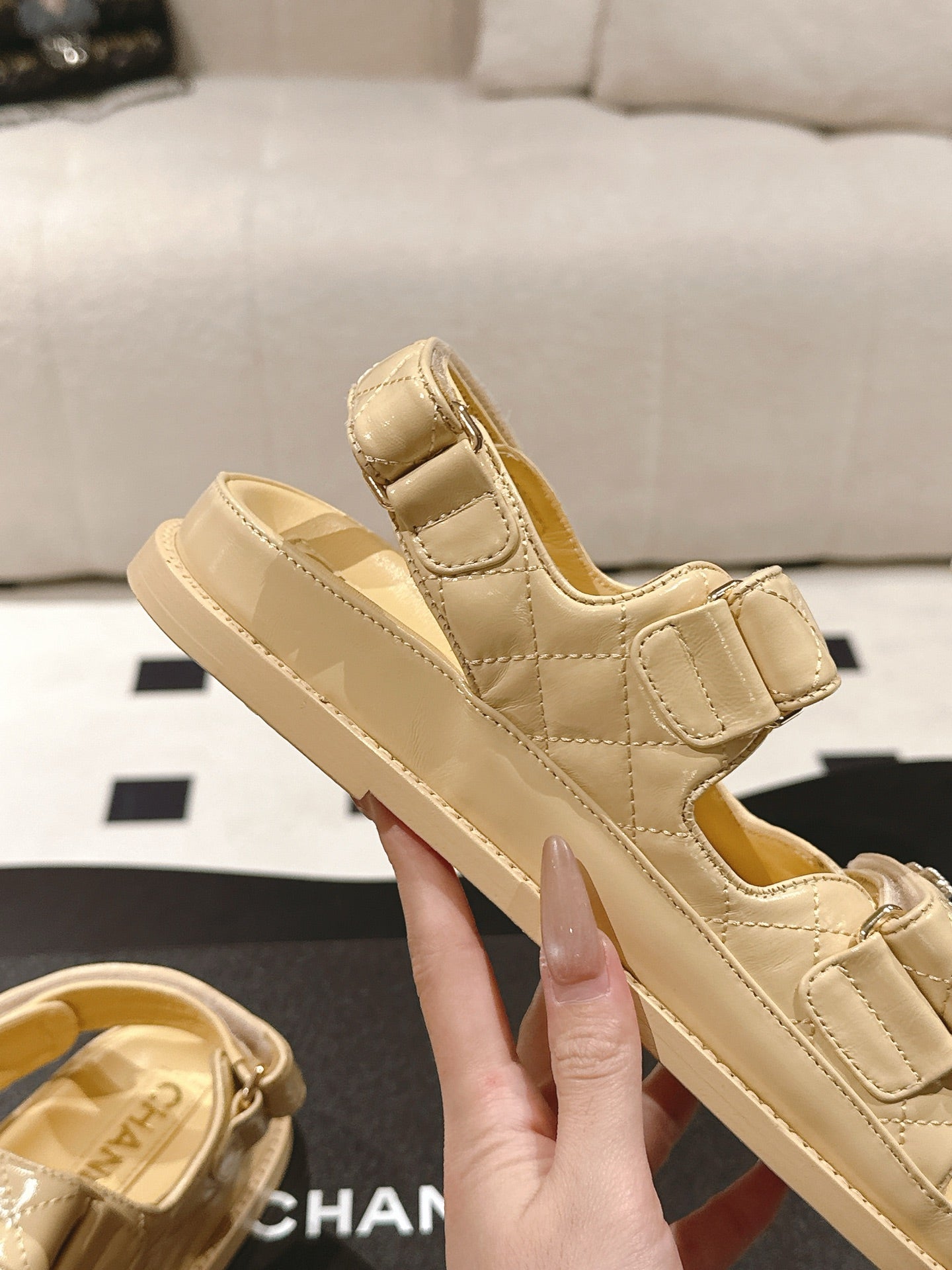 CC 25 Dad Deals Sandals Yellow Pastel Patent Leather 237589