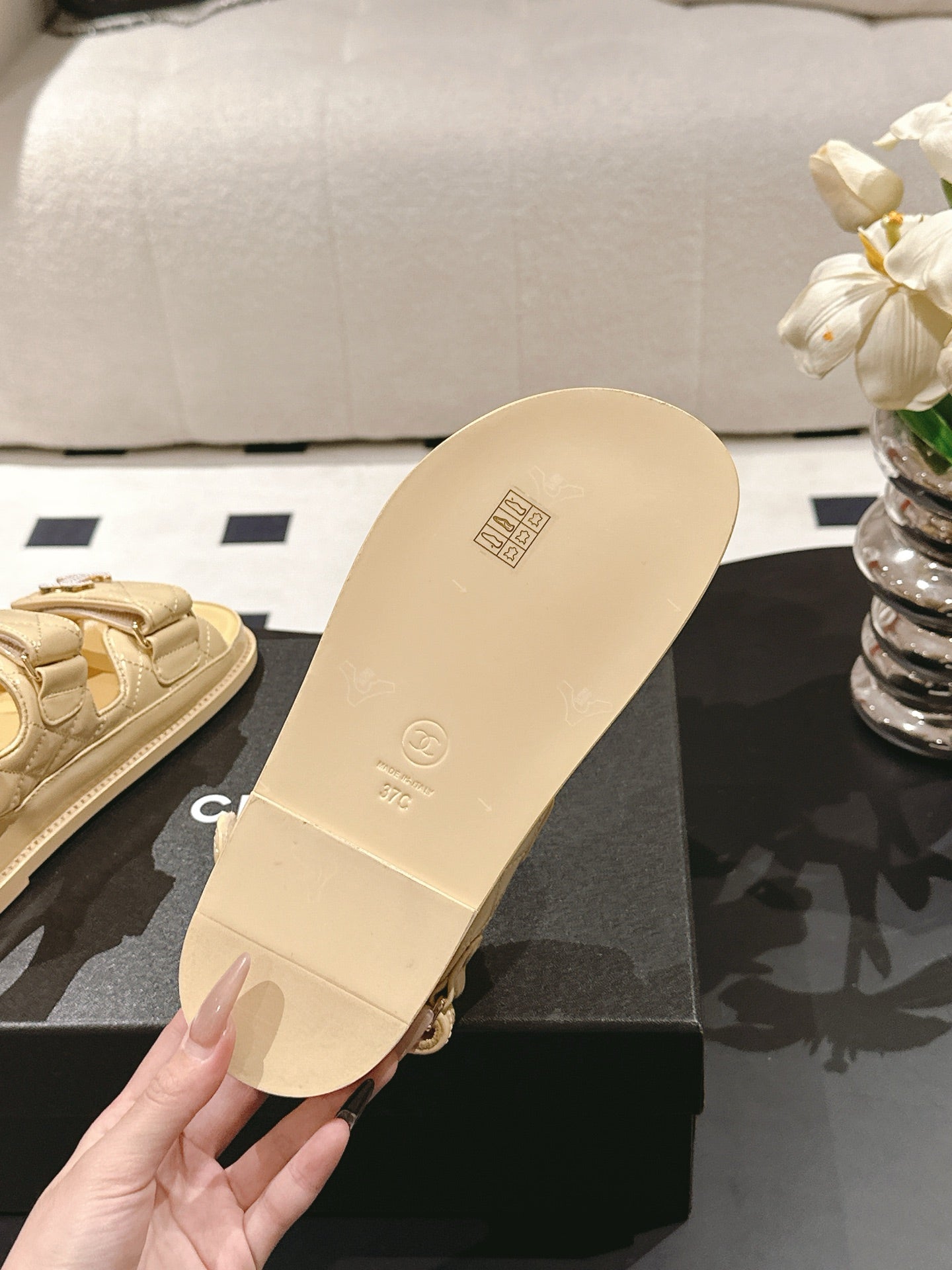 CC 25 Dad Deals Sandals Yellow Pastel Patent Leather 237589