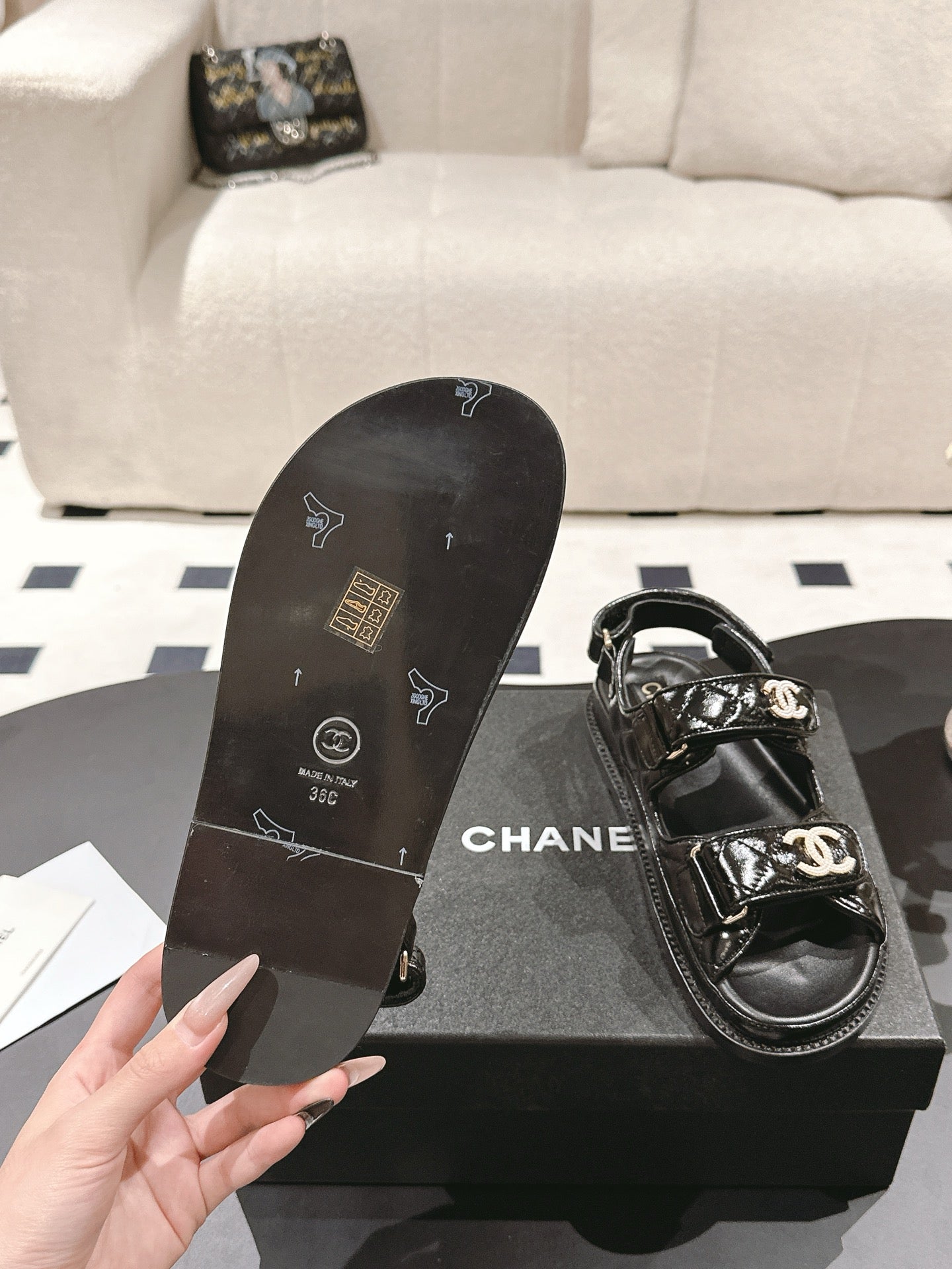 CC 25 Dad Deals Sandals Black Patent Leather 237590