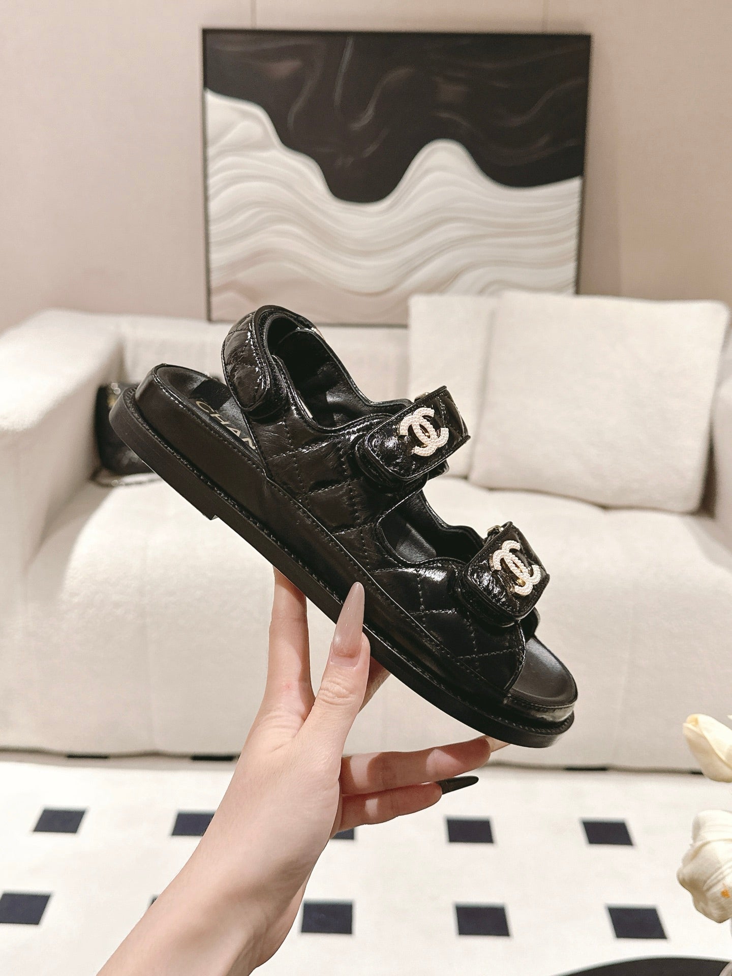 CC 25 Dad Deals Sandals Black Patent Leather 237590