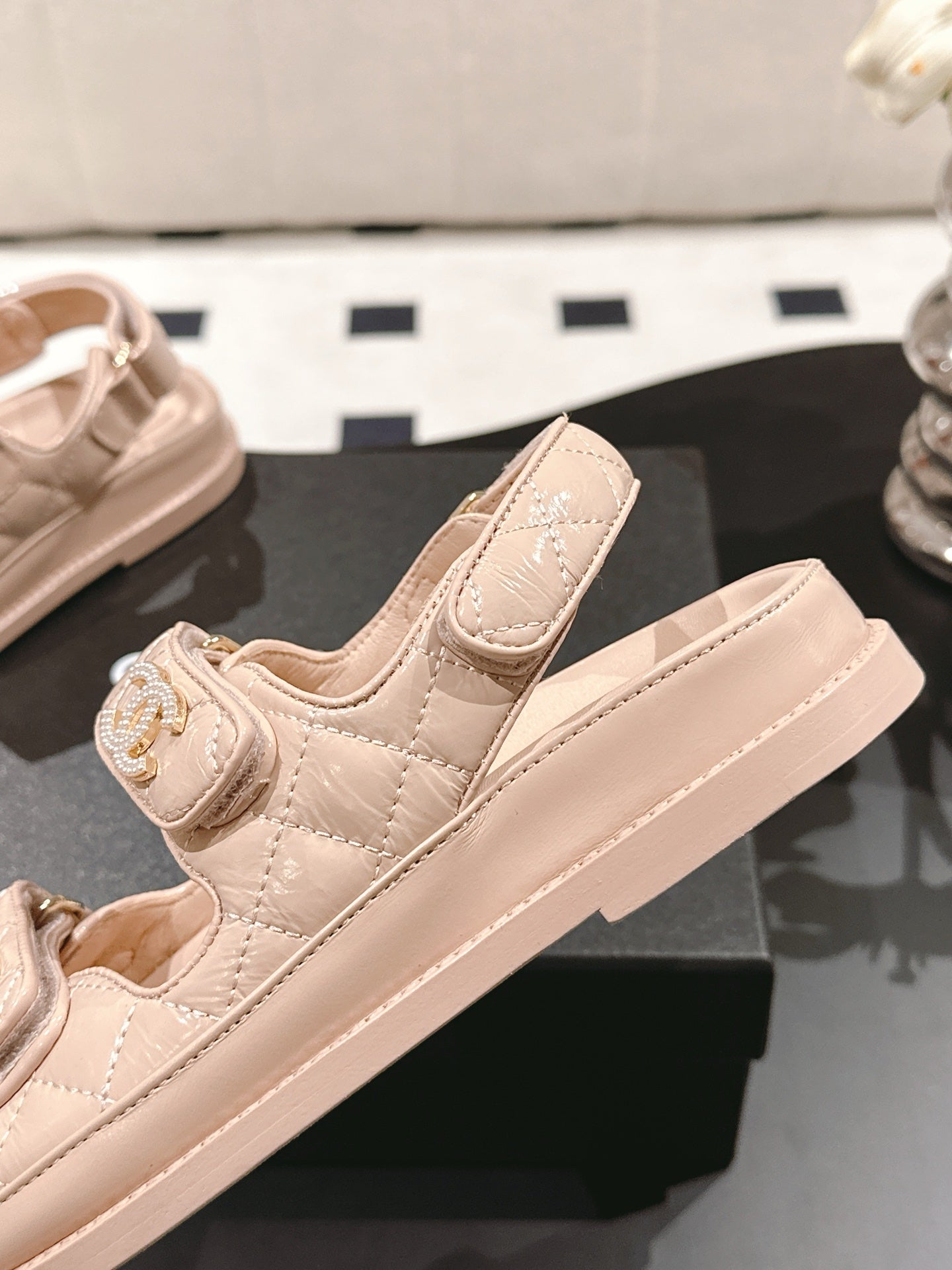 CC 25 Dad Deals Sandals Putty Pink Patent Leather 237591