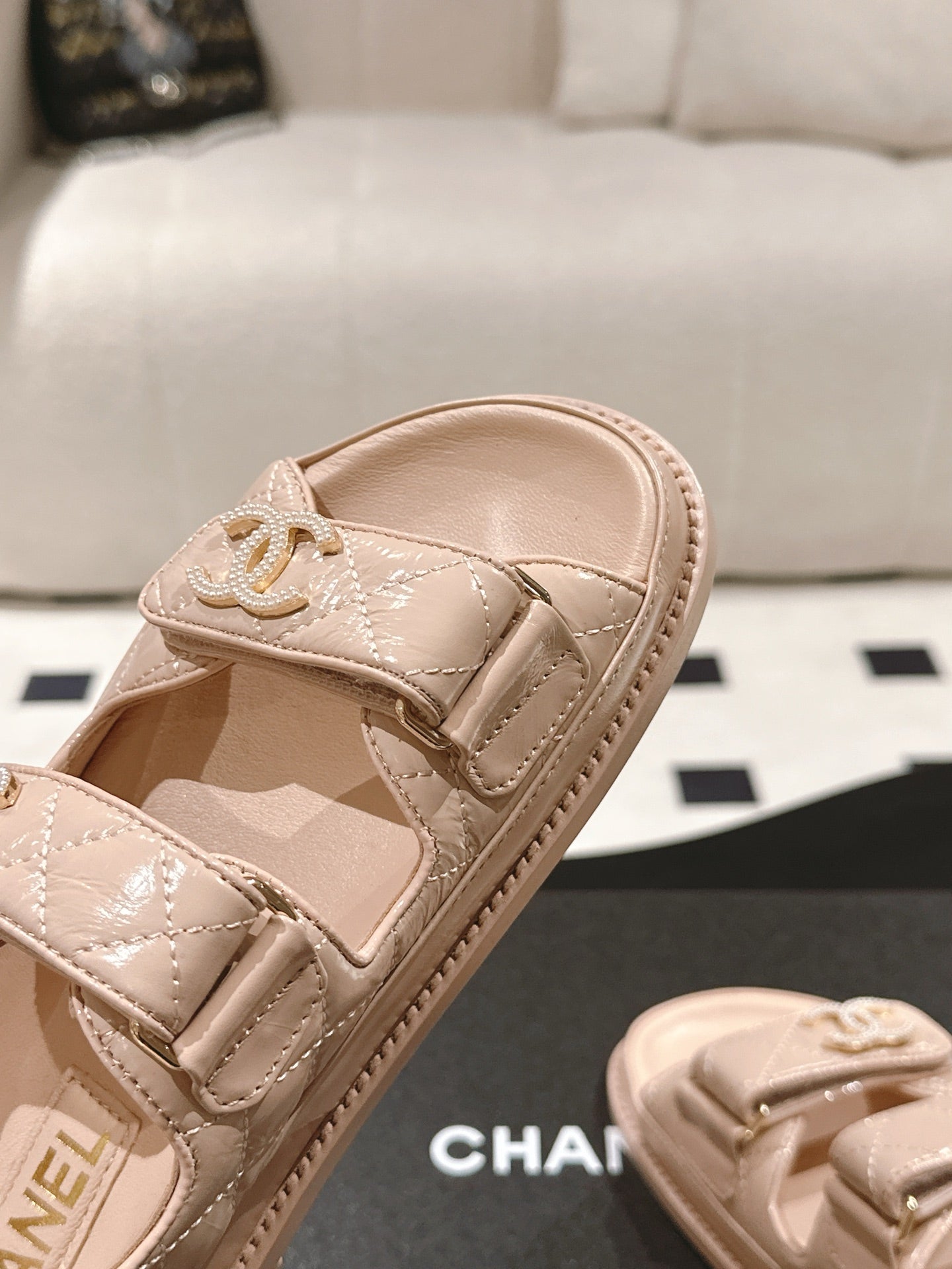 CC 25 Dad Deals Sandals Putty Pink Patent Leather 237591