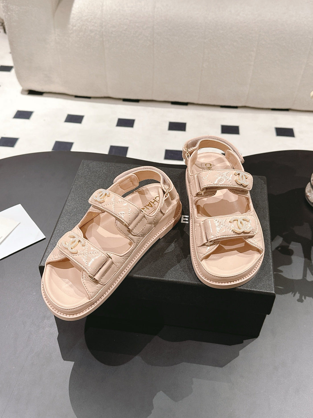 CC 25 Dad Deals Sandals Putty Pink Patent Leather 237591