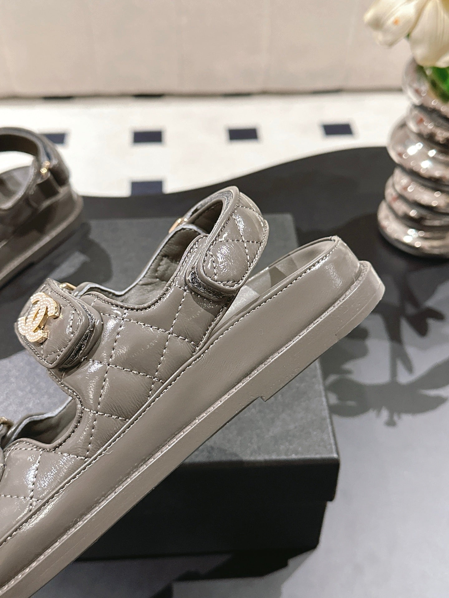 CC 25 Dad Deals Sandals Jet Black Patent Leather 237594