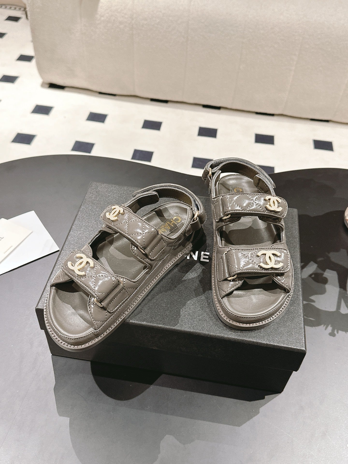 CC 25 Dad Deals Sandals Jet Black Patent Leather 237594