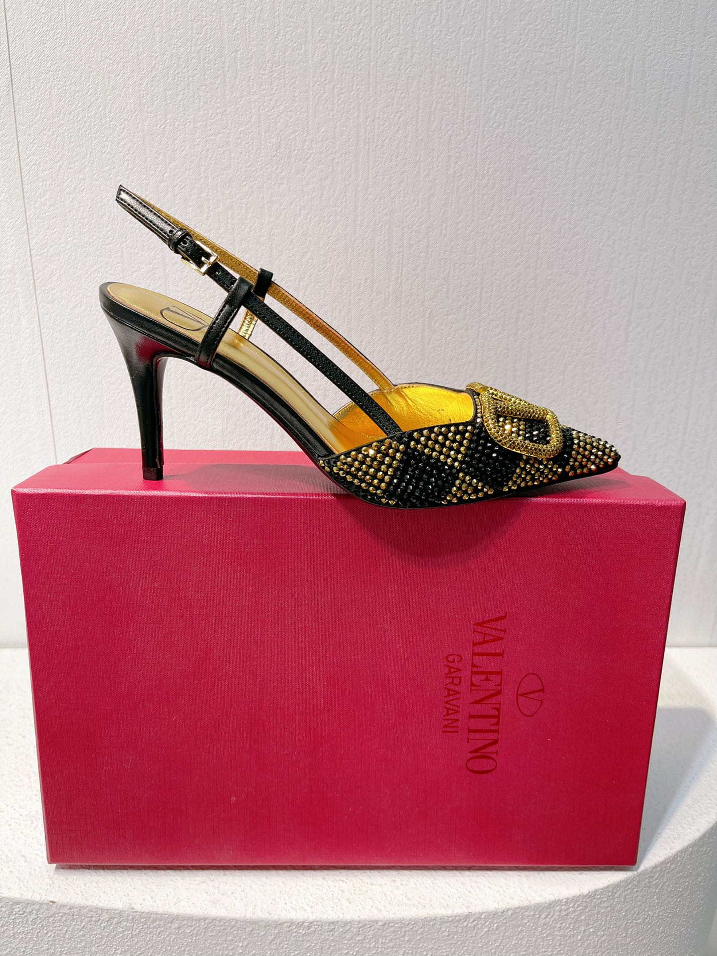 VT High Heeled Slingbacks  Black Gold Sheepskin 292827