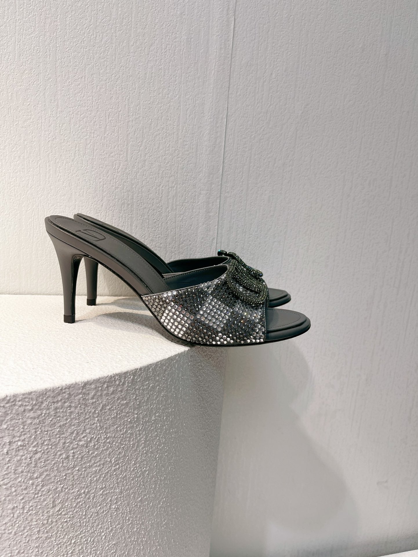 VT High Heeled Sandals Black Silver Sheepskin 292835