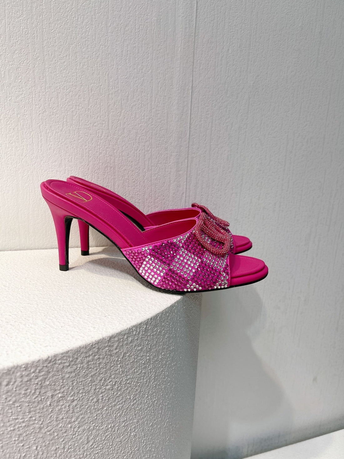 VT High Heeled Sandals Fuchsia Pink Sheepskin 292836