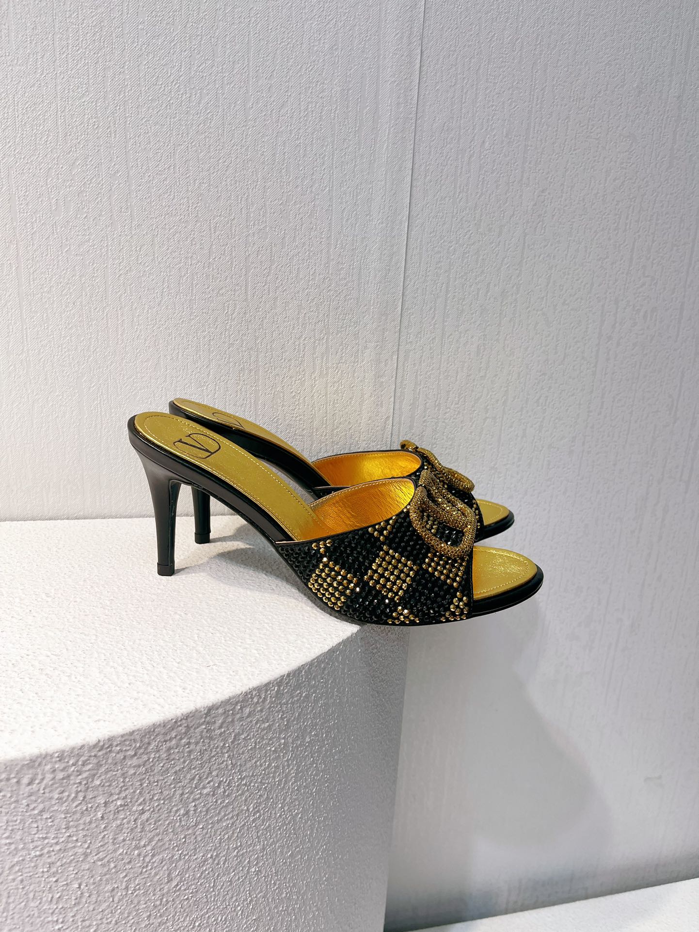 VT High Heeled Sandals Gold mix Black Sheepskin 292846