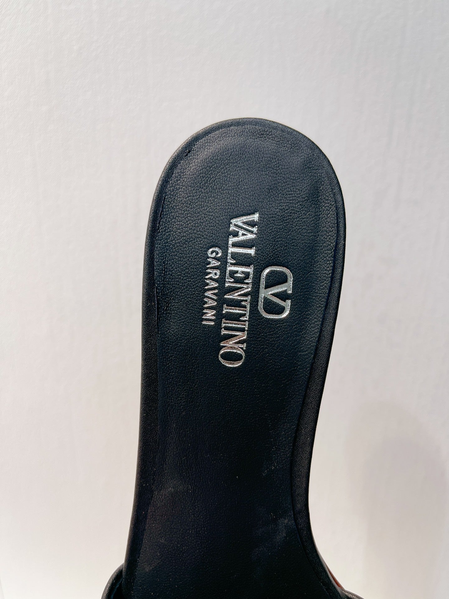 VT Moon Slides in Leather Black Cowhide 292857