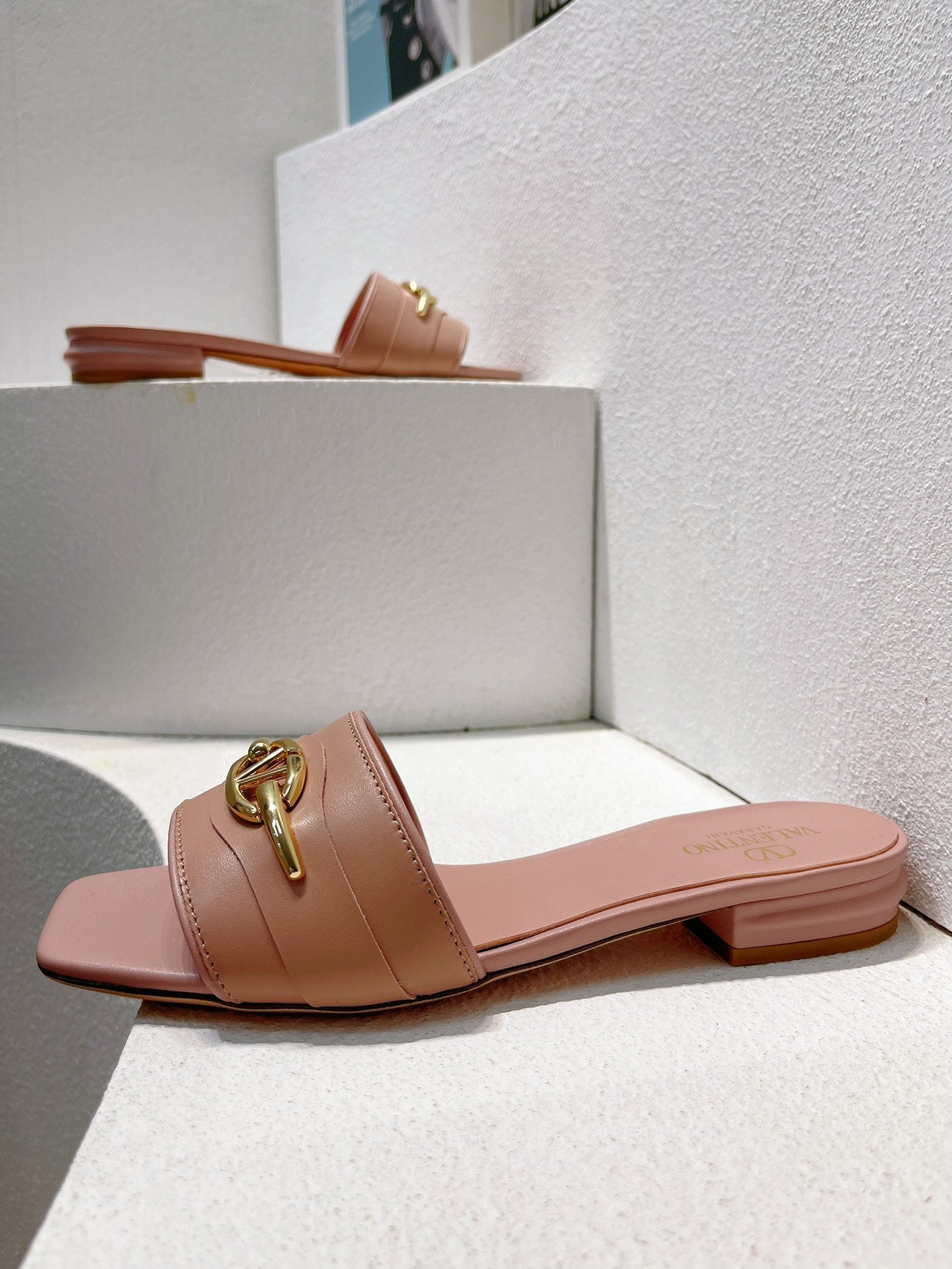 VT Moon Slides in Leather Pink Cowhide 292860