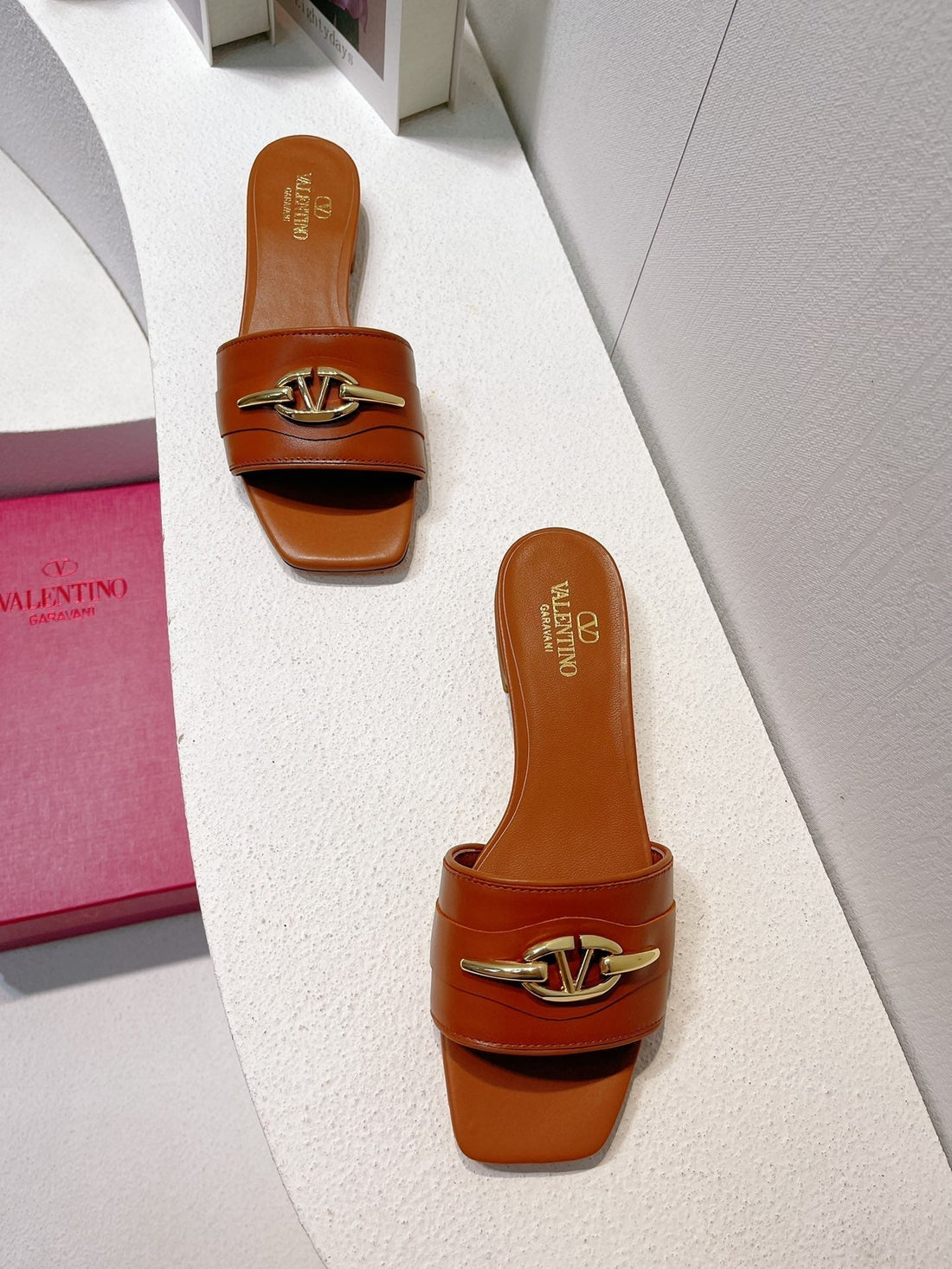 VT Moon Slides in Leather Brown Cowhide 292861