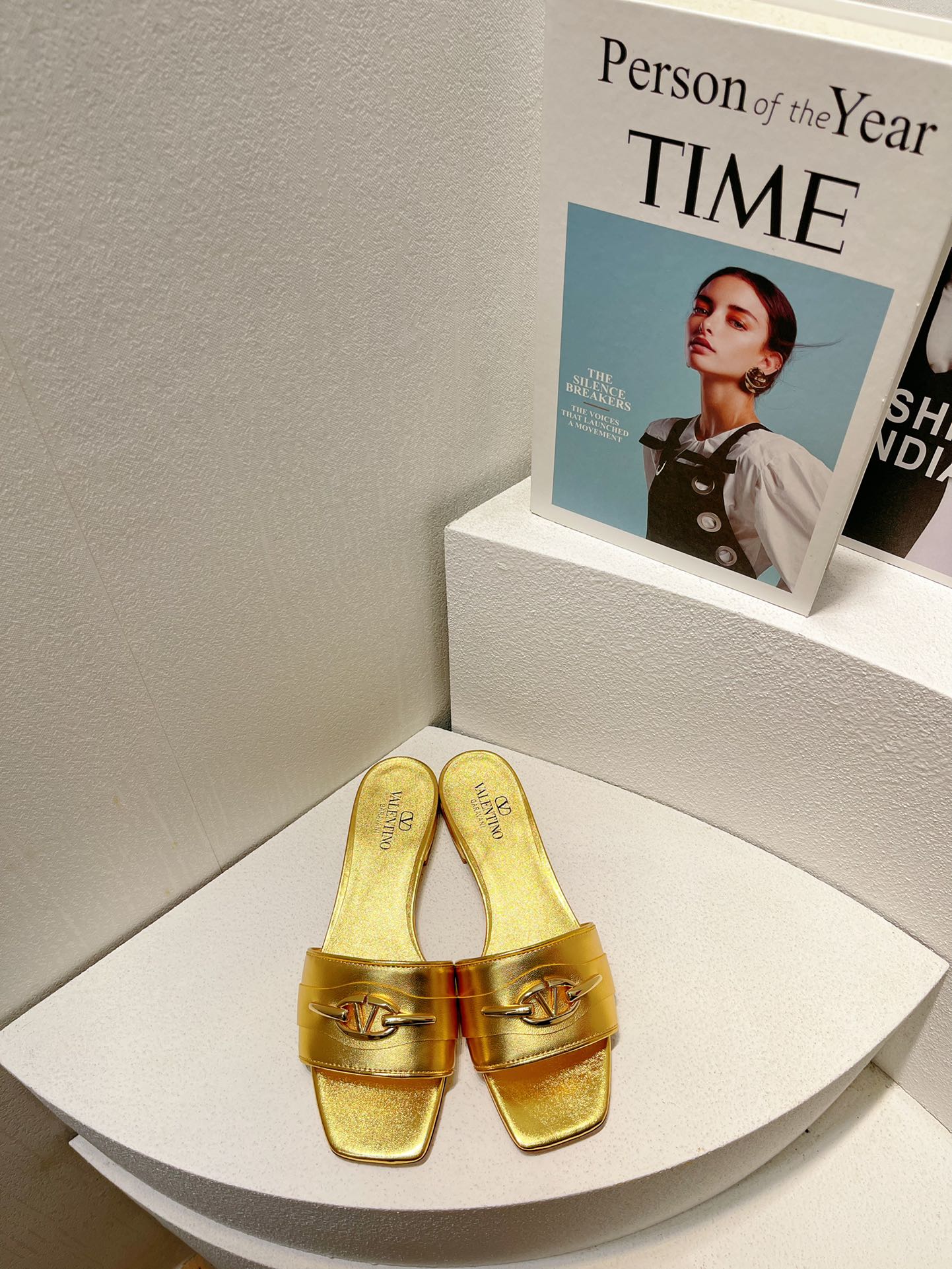 VT Moon Slides in Leather Gold Cowhide 292862