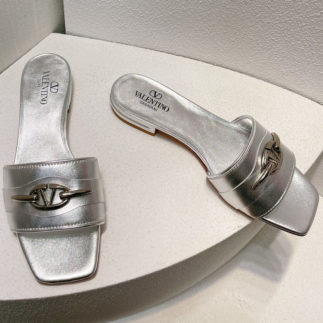 VT Moon Slides in Leather Silver Cowhide 292863