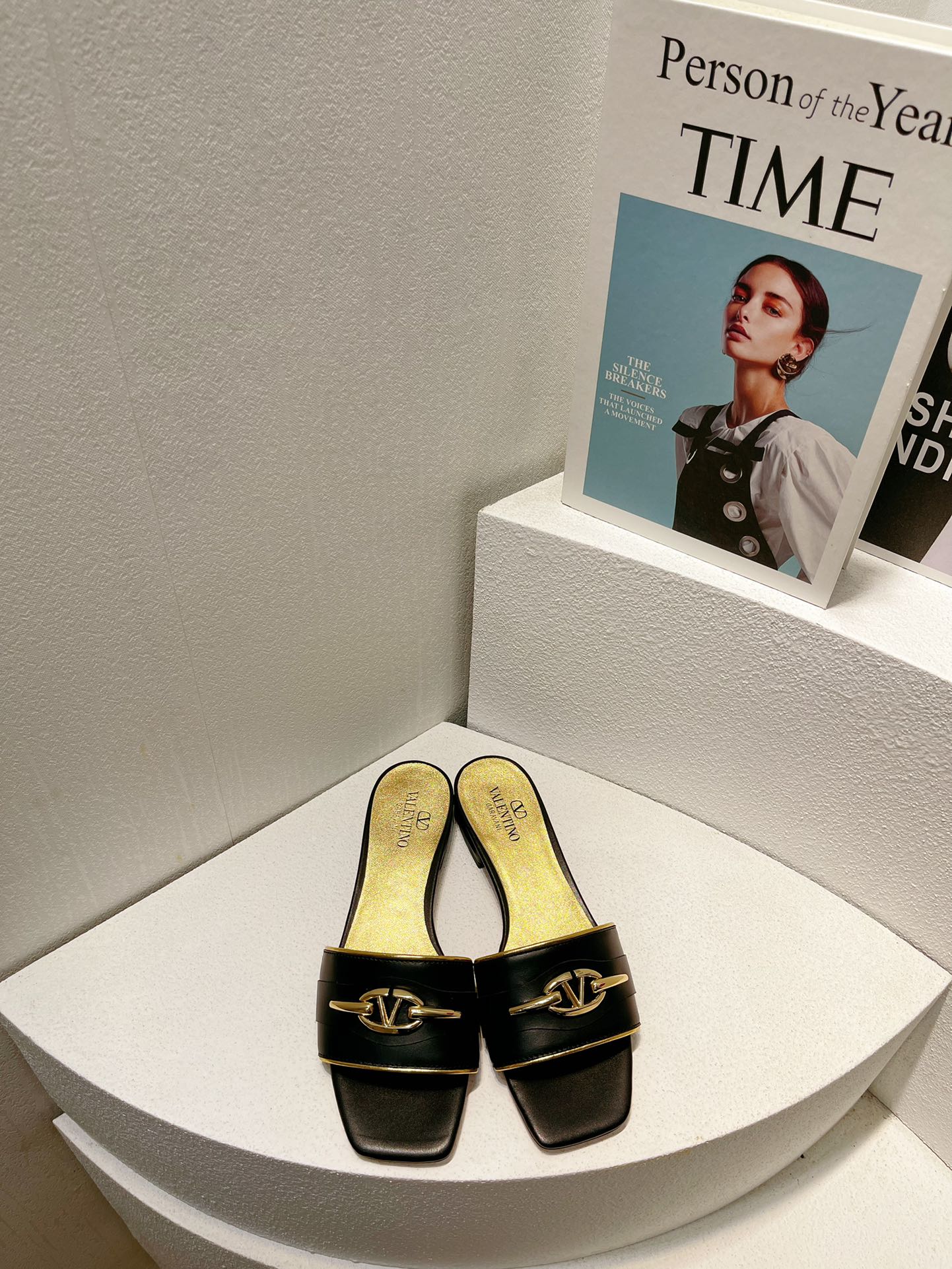 VT Moon Slides in Leather Black Cowhide 292866