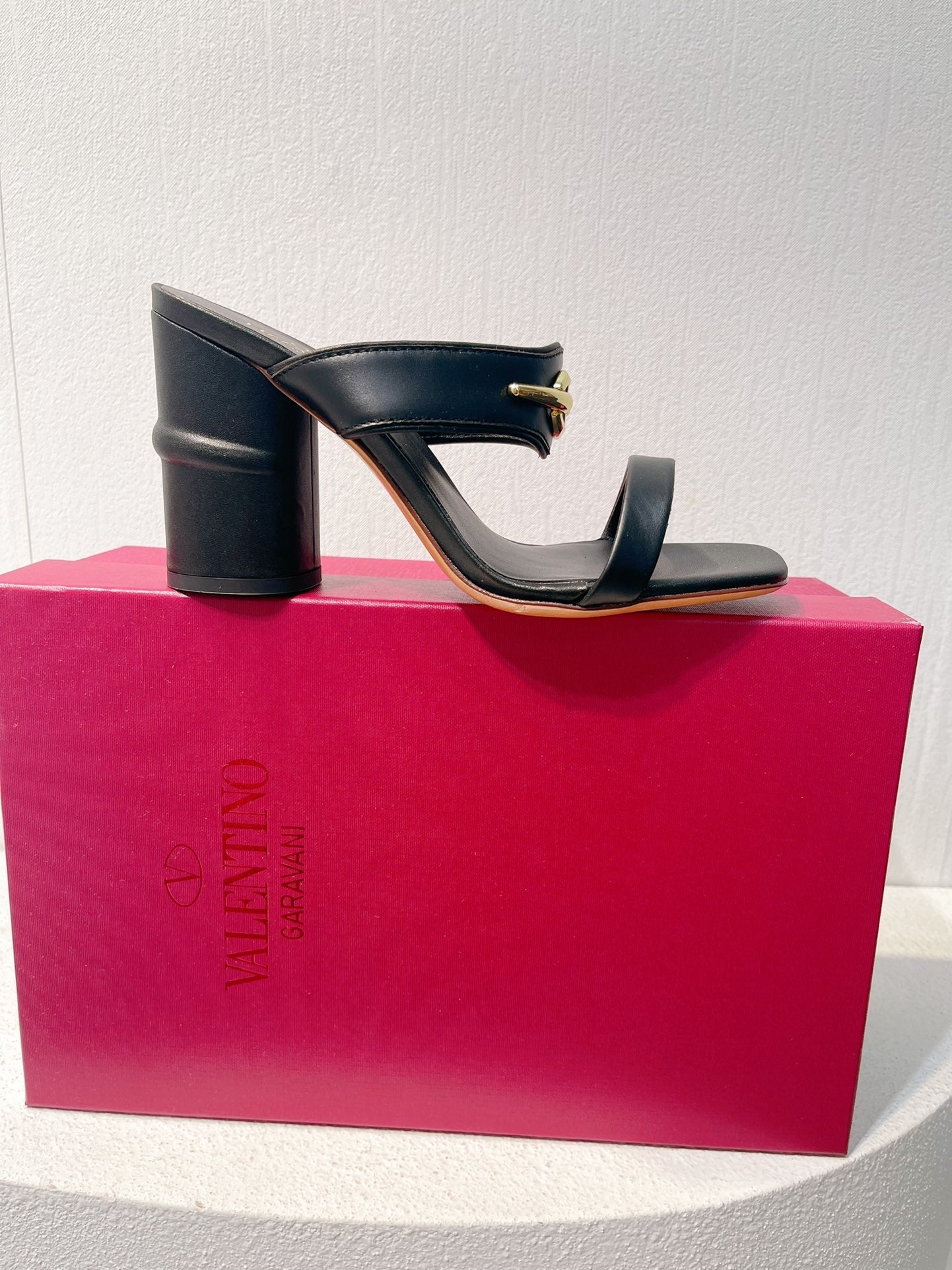 VT Heeled Sandal Black Cowhide 292877
