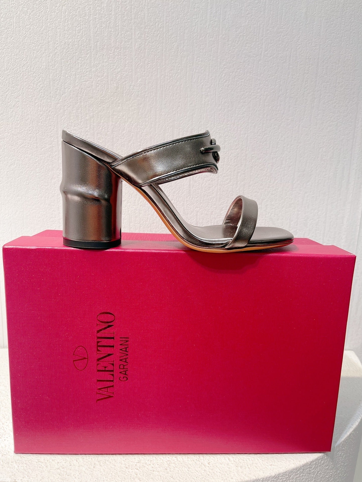 VT Heeled Sandal Gray Cowhide 292884