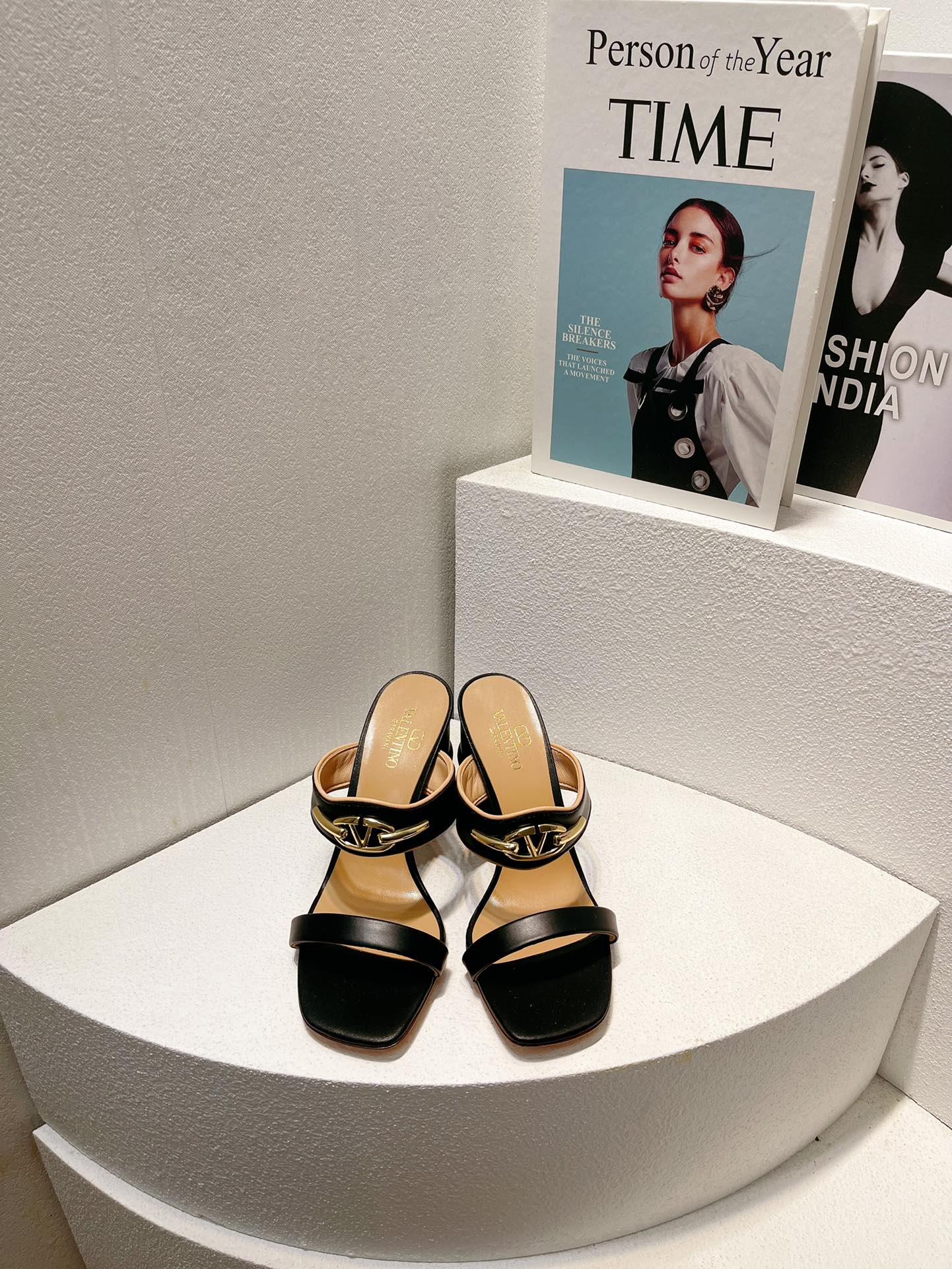 VT Heeled Sandal Black Cowhide 292885