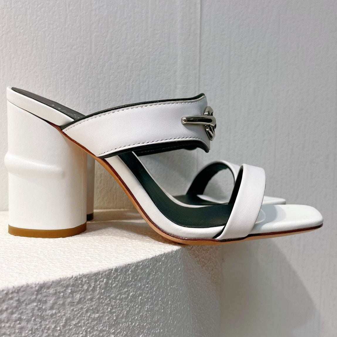 VT Heeled Sandal White Cowhide 292886