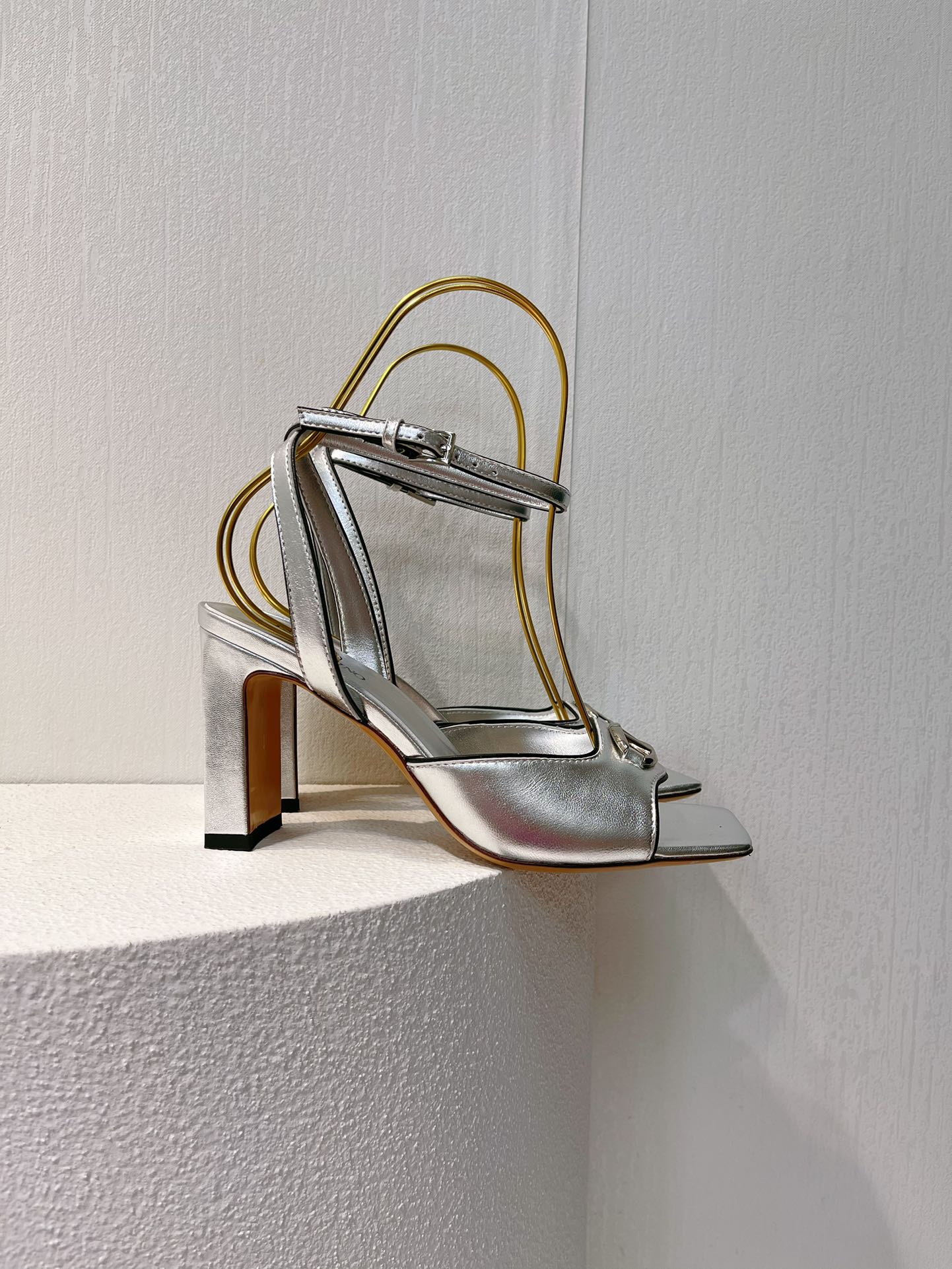 VT Sandals Heels 70mm Silver Cowhide 292785