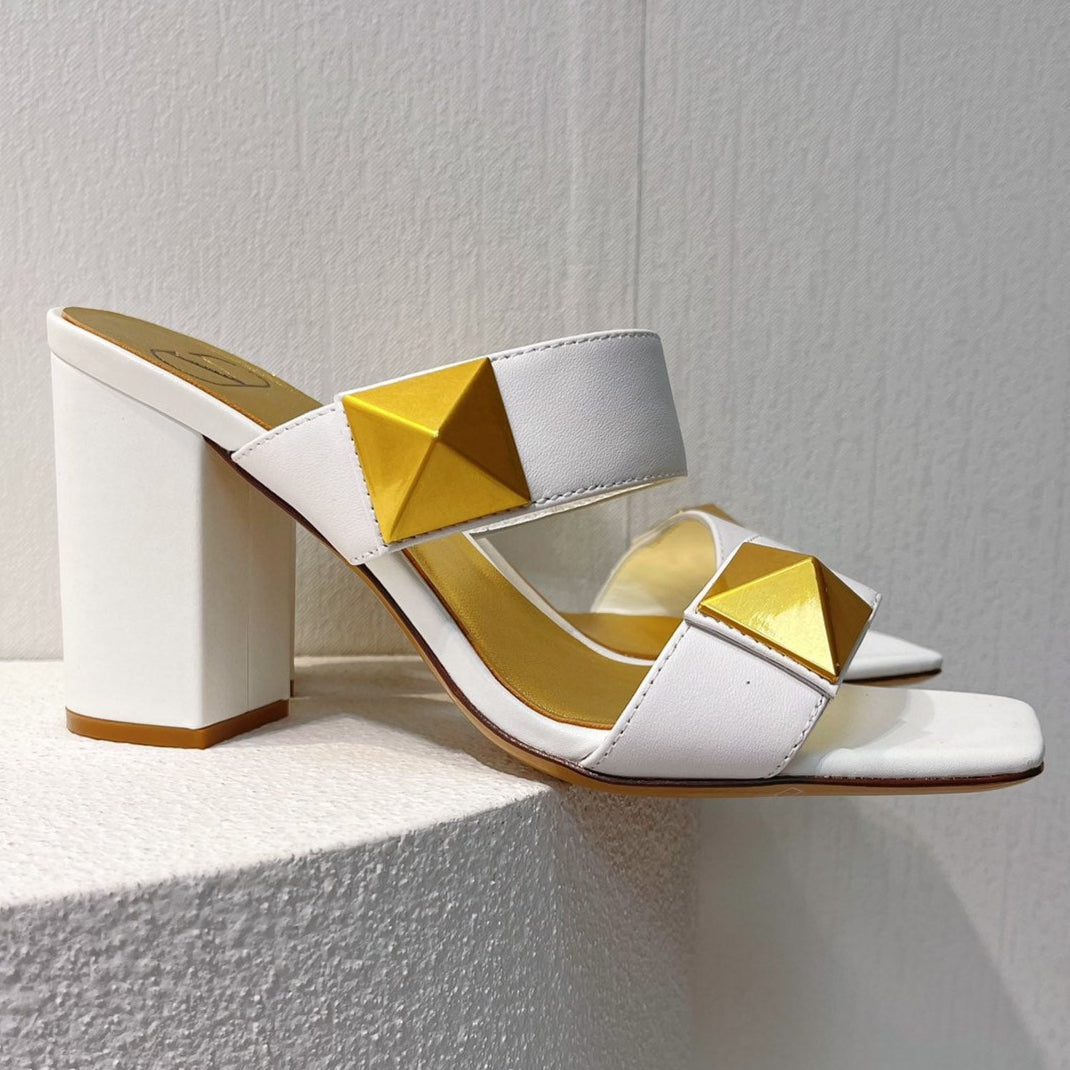 VT One Stud Leather Sandals White Cowhide 292888