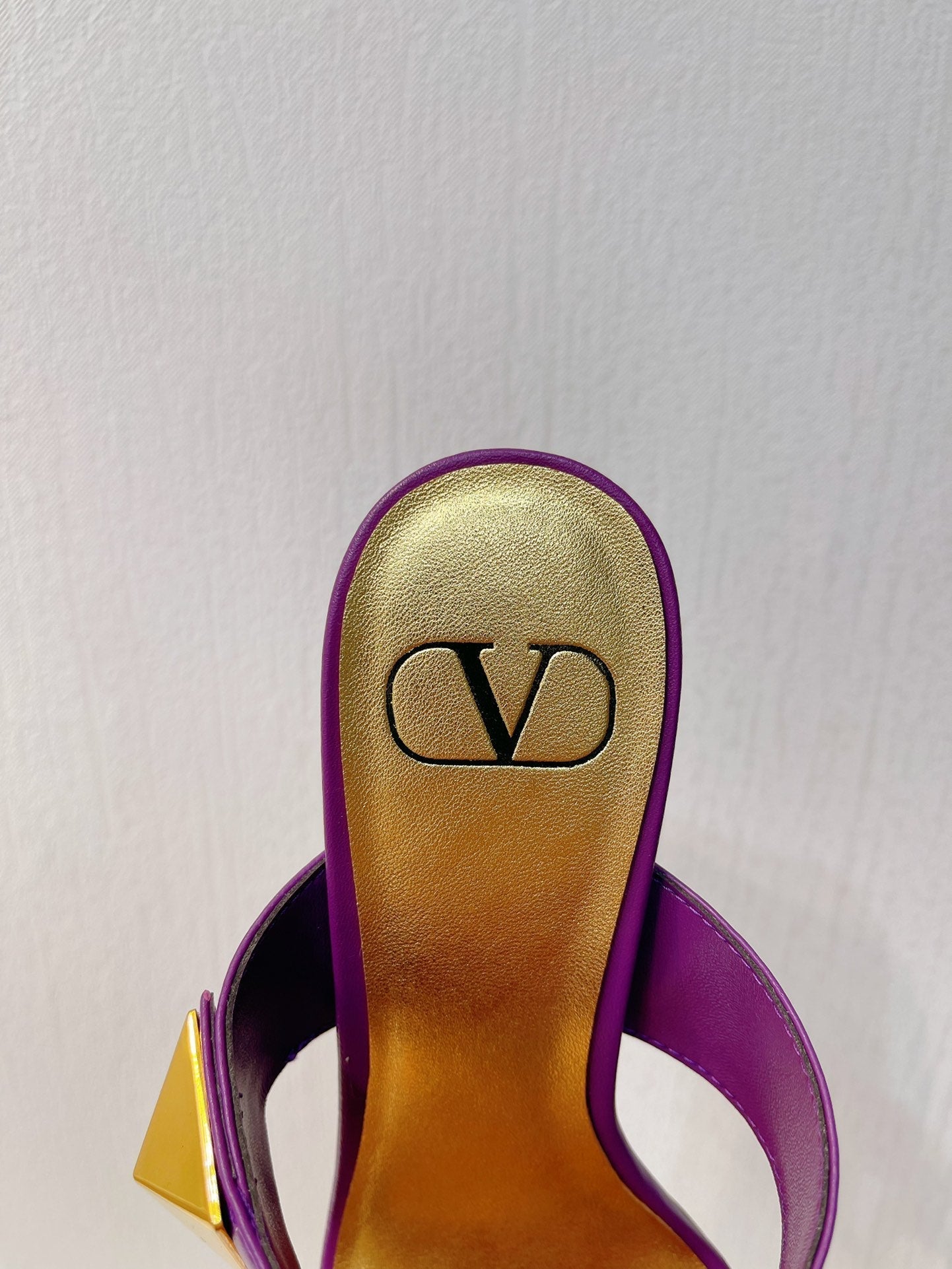 VT One Stud Leather Sandals Purple Cowhide 292891