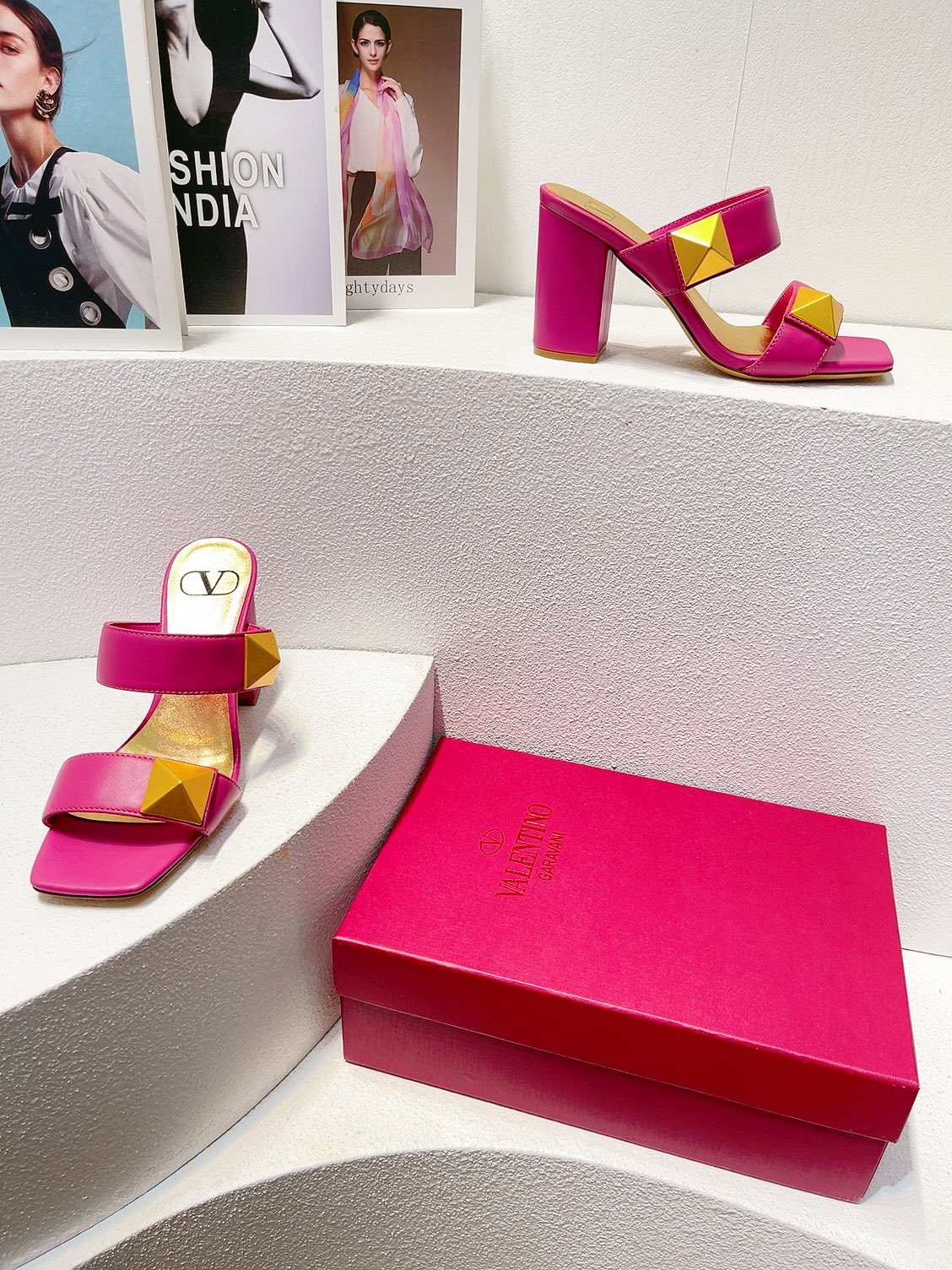 VT One Stud Leather Sandals Fuchsia Pink Cowhide 292754