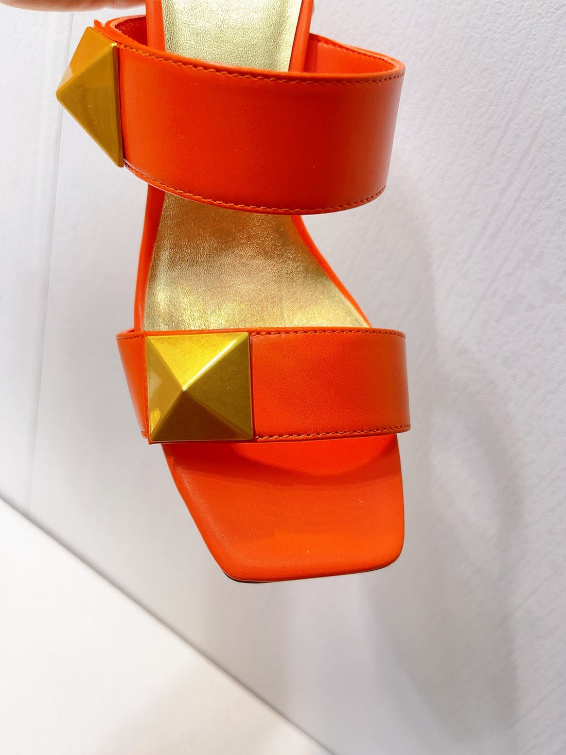 VT One Stud Leather Sandals Orange Cowhide 292755