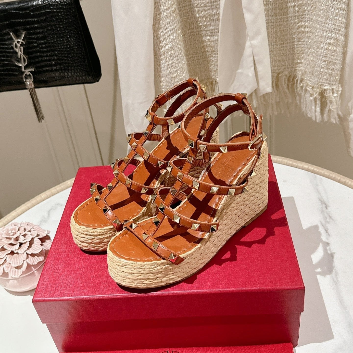 Rockstud Ankle Strap Wedge Sandal In Yam Orange Calfskin Leather And Beige Raffia 100mm 829390