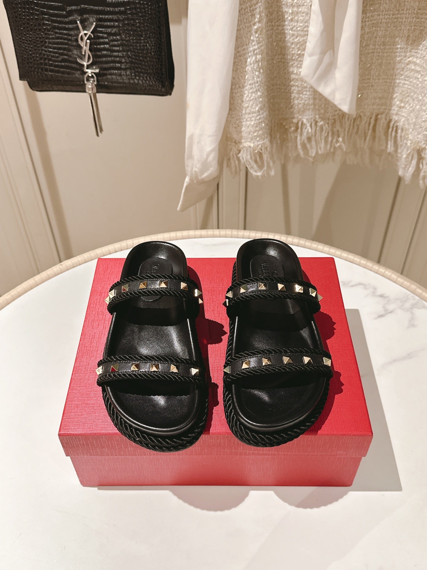 VT Rockstud Sandals Black Espadrilles Cowhide 328131