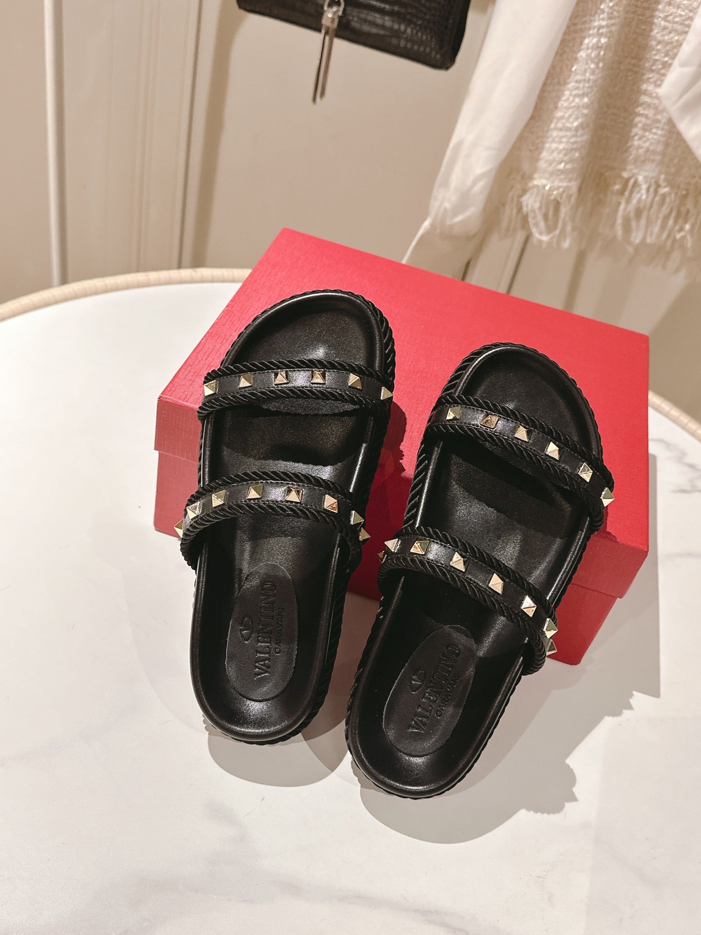 VT Rockstud Sandals Black Espadrilles Cowhide 328131