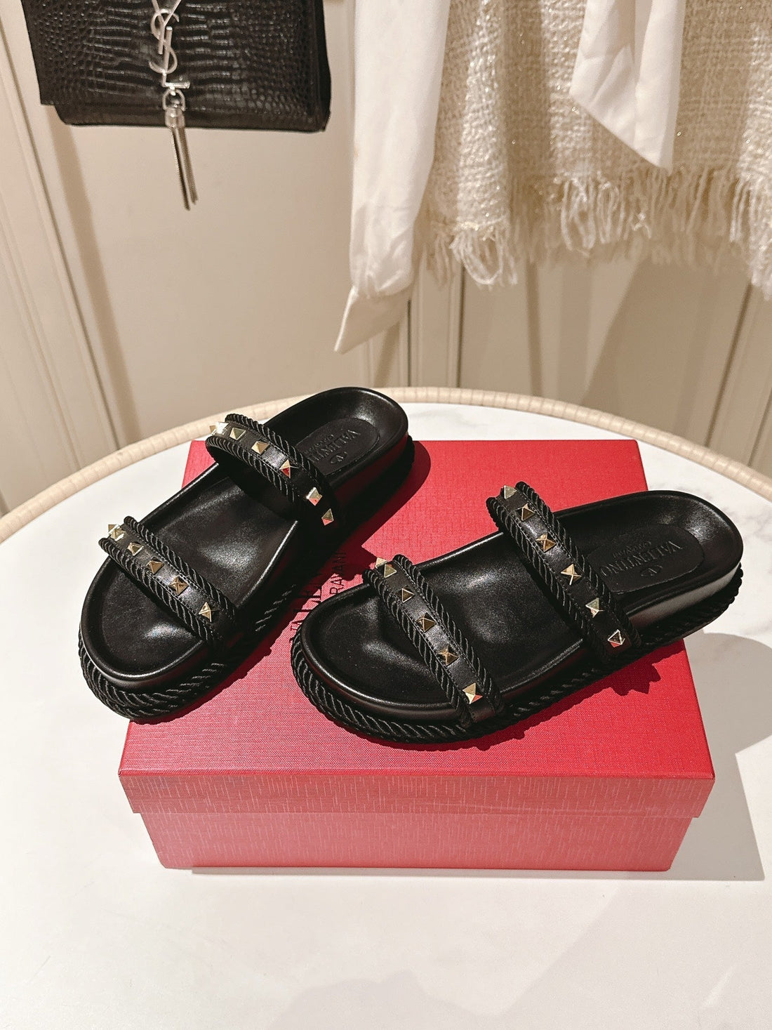 VT Rockstud Sandals Black Espadrilles Cowhide 328131