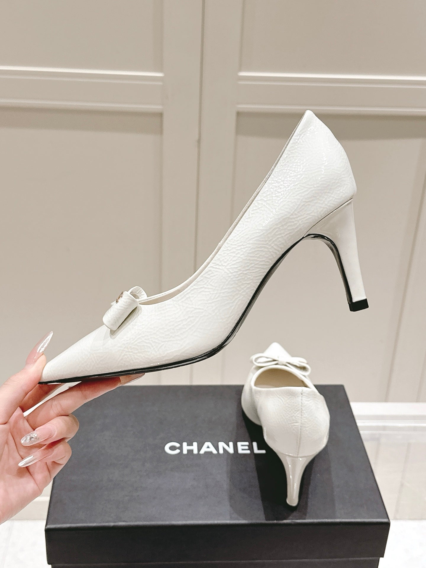 Chanel 25A Heel Pump White Patent  Calfskin 393068