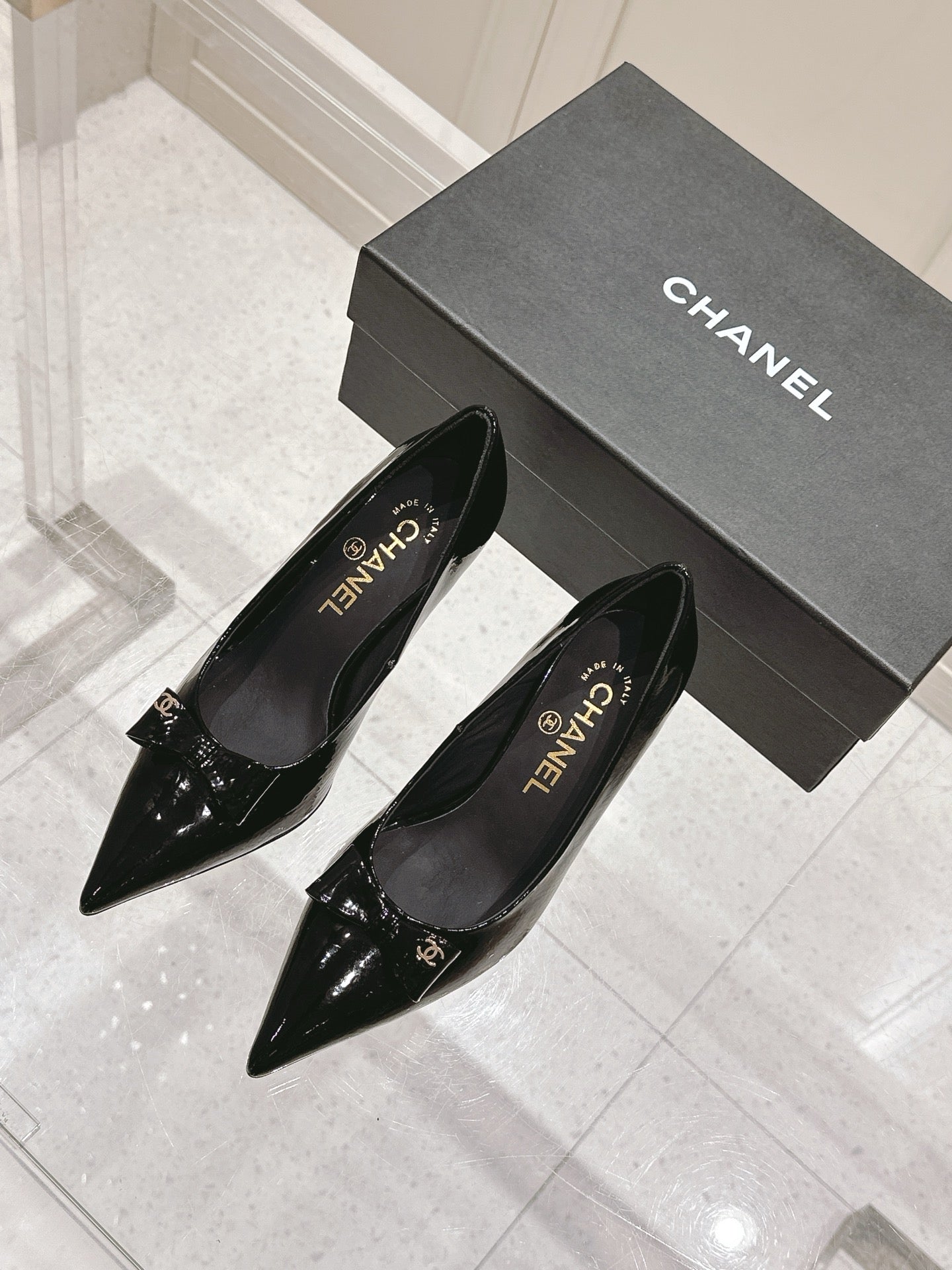 Chanel 25A Heel Pump Black Patent  Calfskin 393069