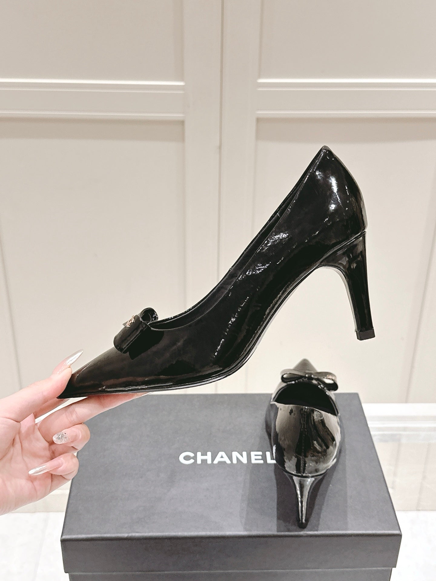 Chanel 25A Heel Pump Black Patent  Calfskin 393069