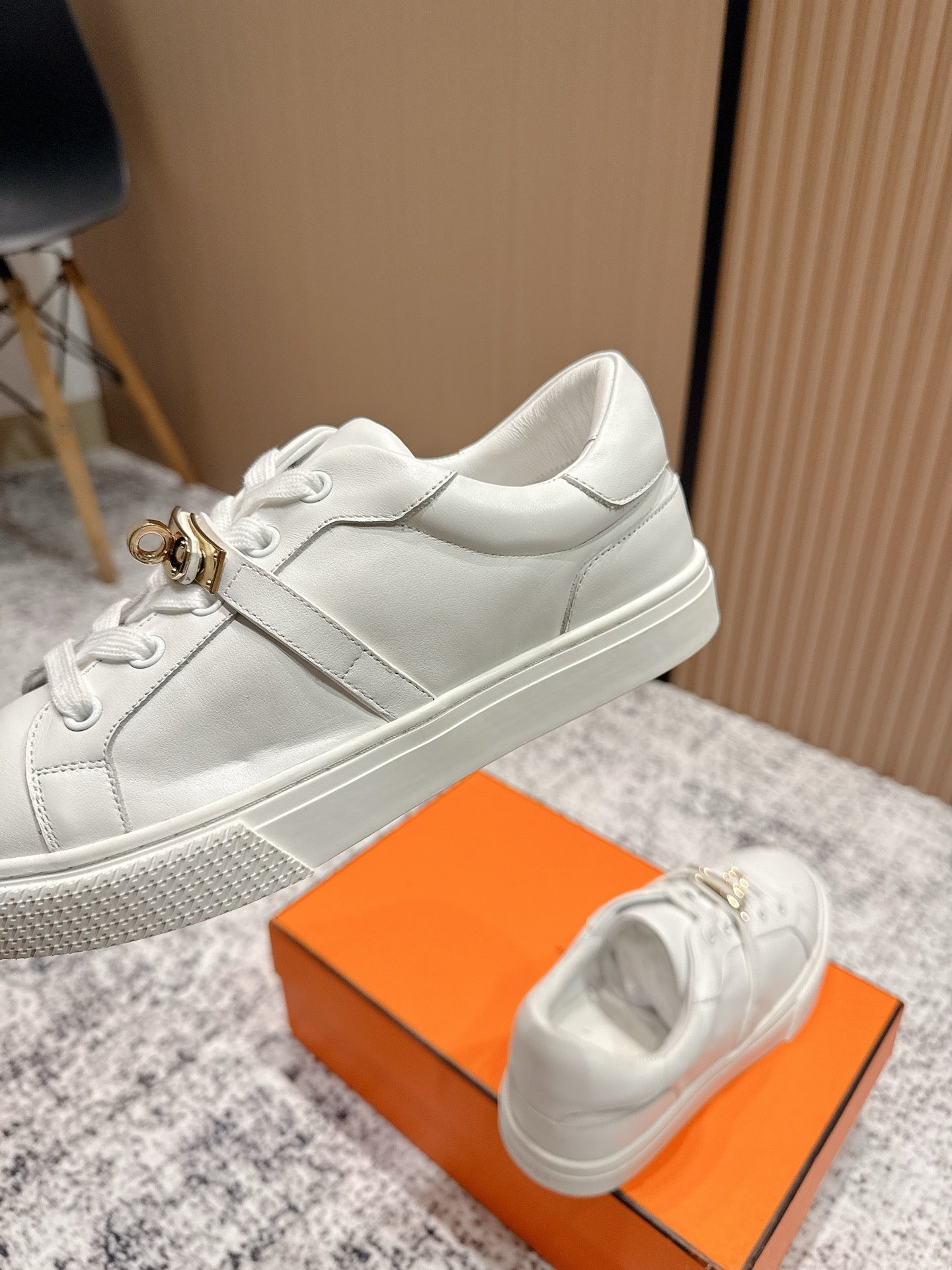 HM Casual Sneakers Gold Buckle  White Leather