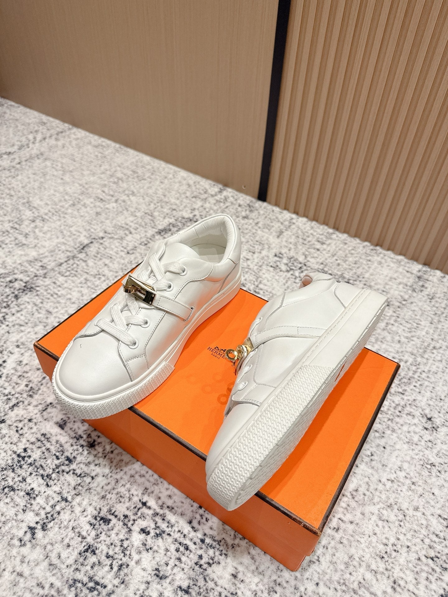 HM Casual Sneakers Gold Buckle  White Leather