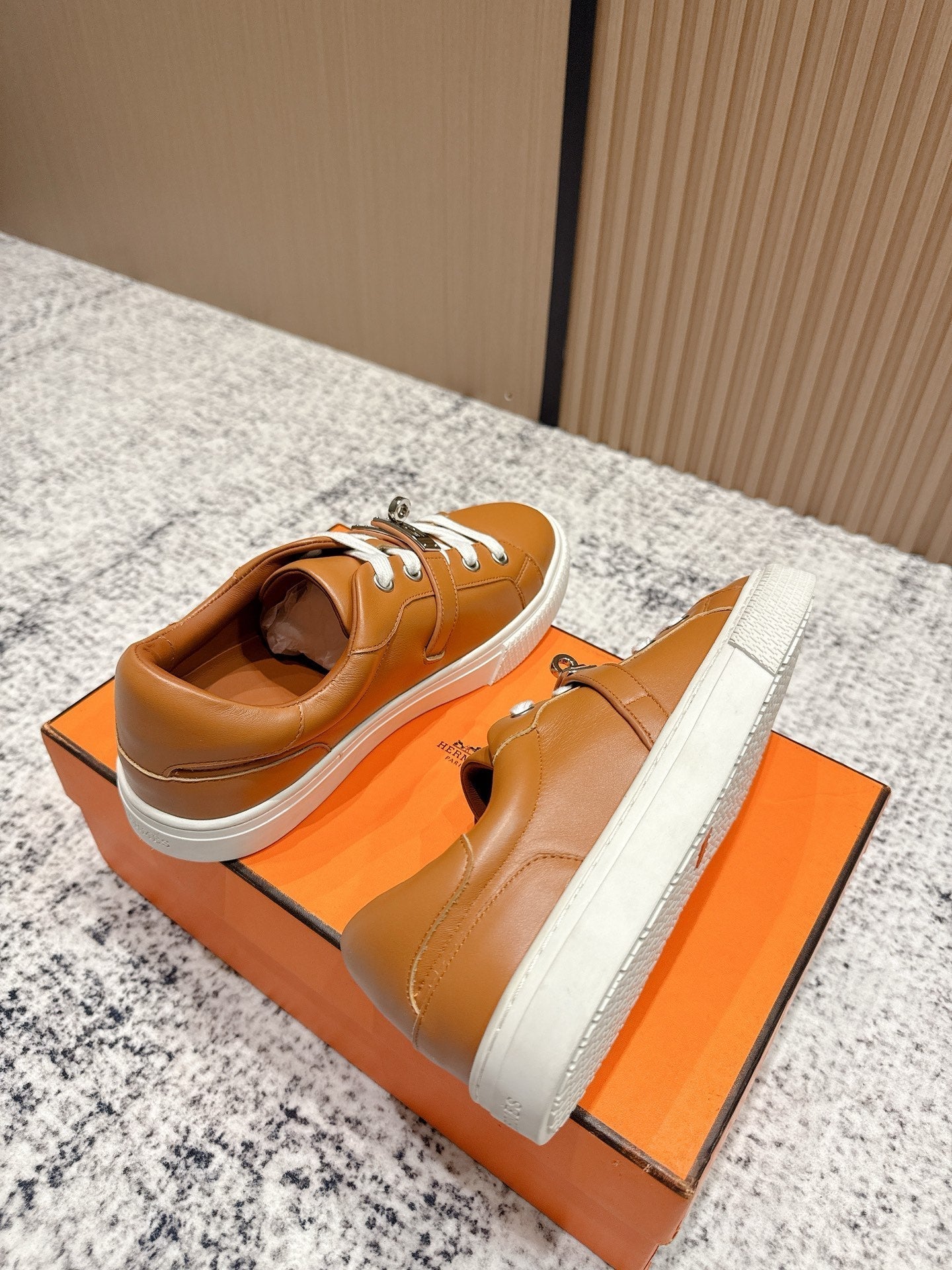 HM Casual Sneakers Sliver Buckle  Brown Leather