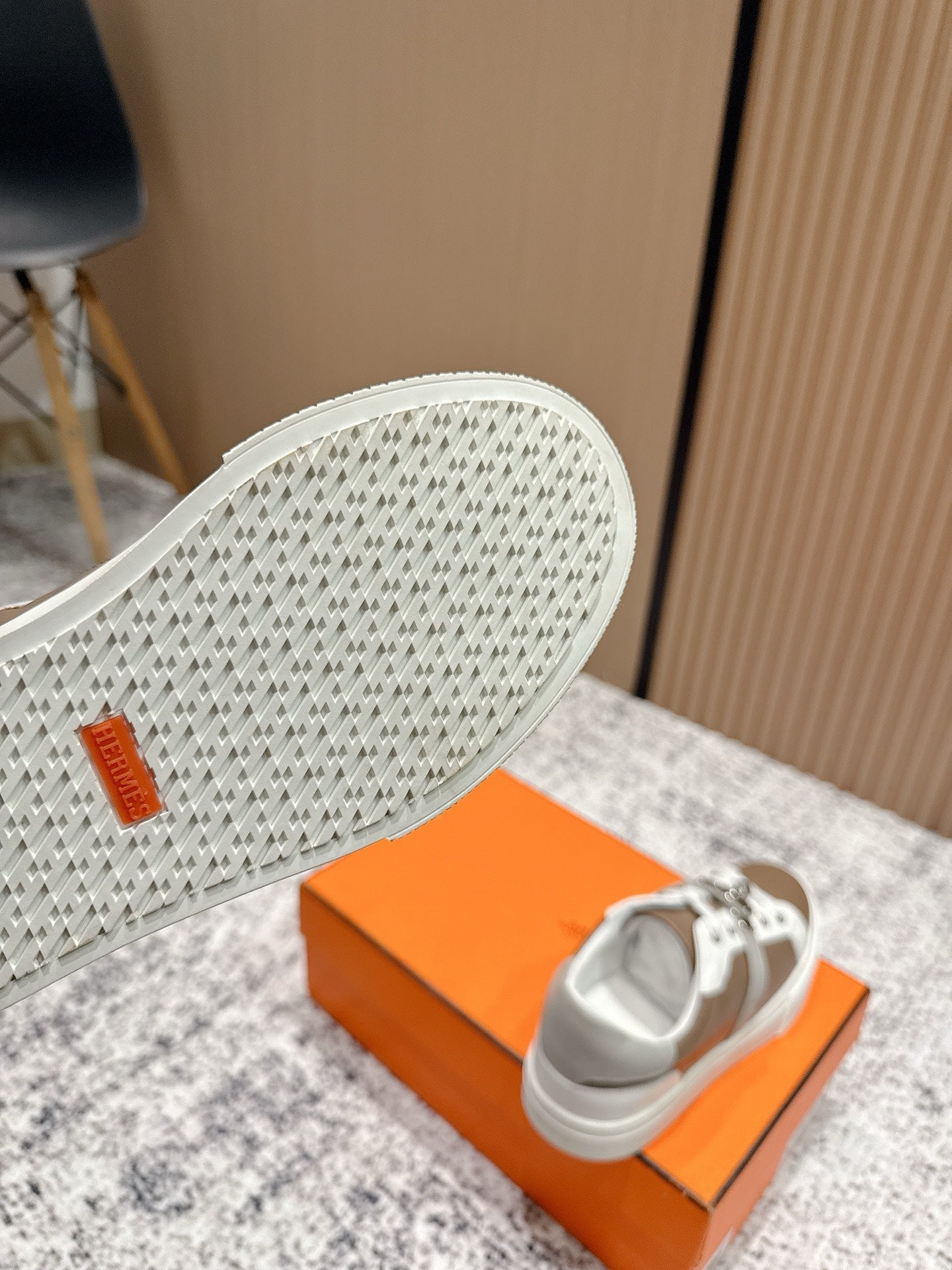 HM Casual Sneakers Sliver Buckle Taupe With White Leather